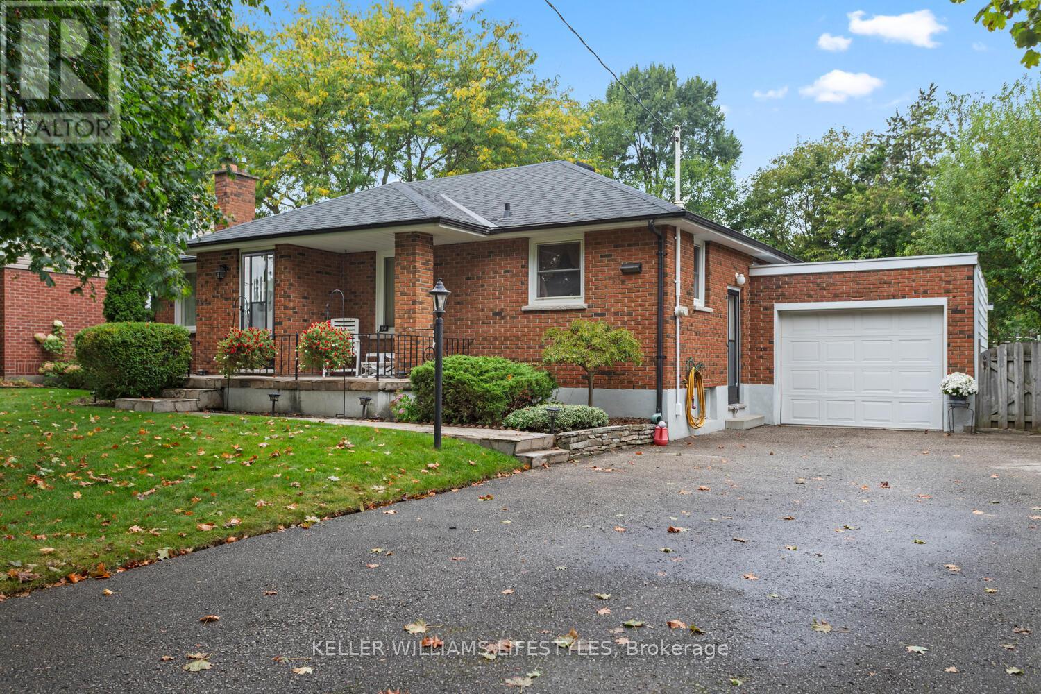 54 David Street, London South, Ontario  N6P 1B3 - Photo 2 - X12426142