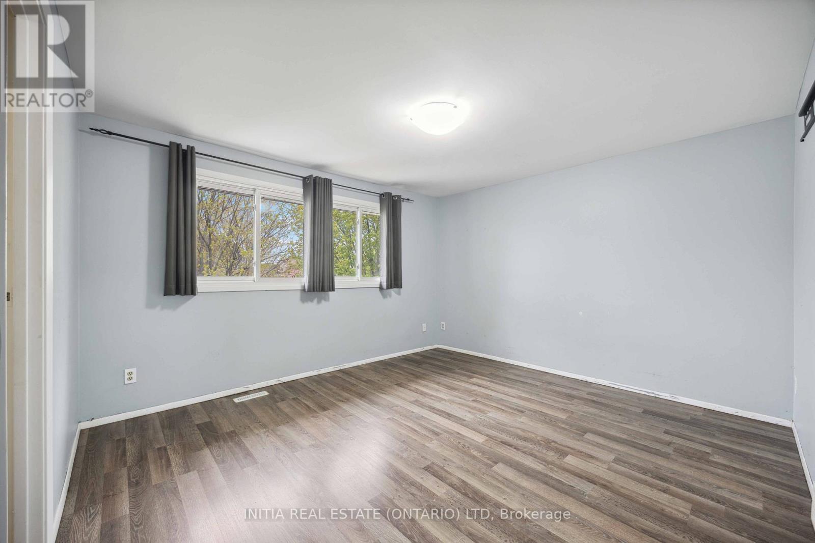 27 - 825 Exmouth Street, Sarnia, Ontario  N7T 5R1 - Photo 12 - X12426164