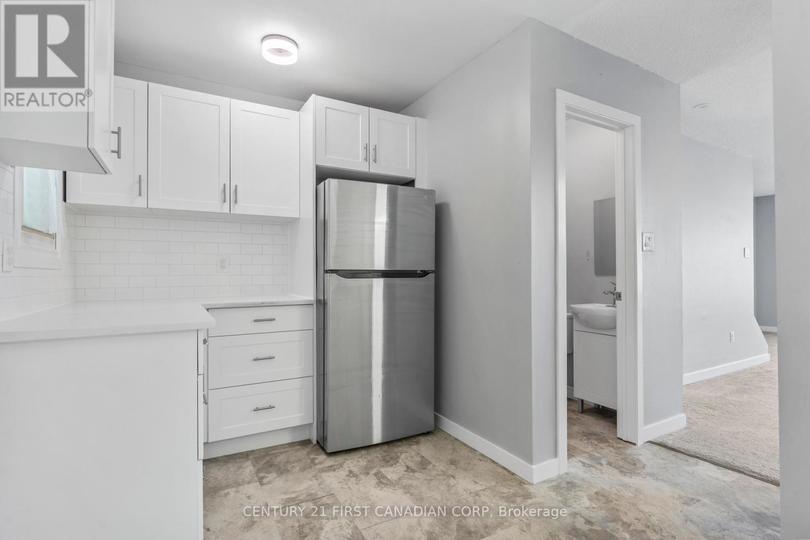 154 - 700 Osgoode Drive, London South, Ontario  N6E 2H1 - Photo 4 - X12426167