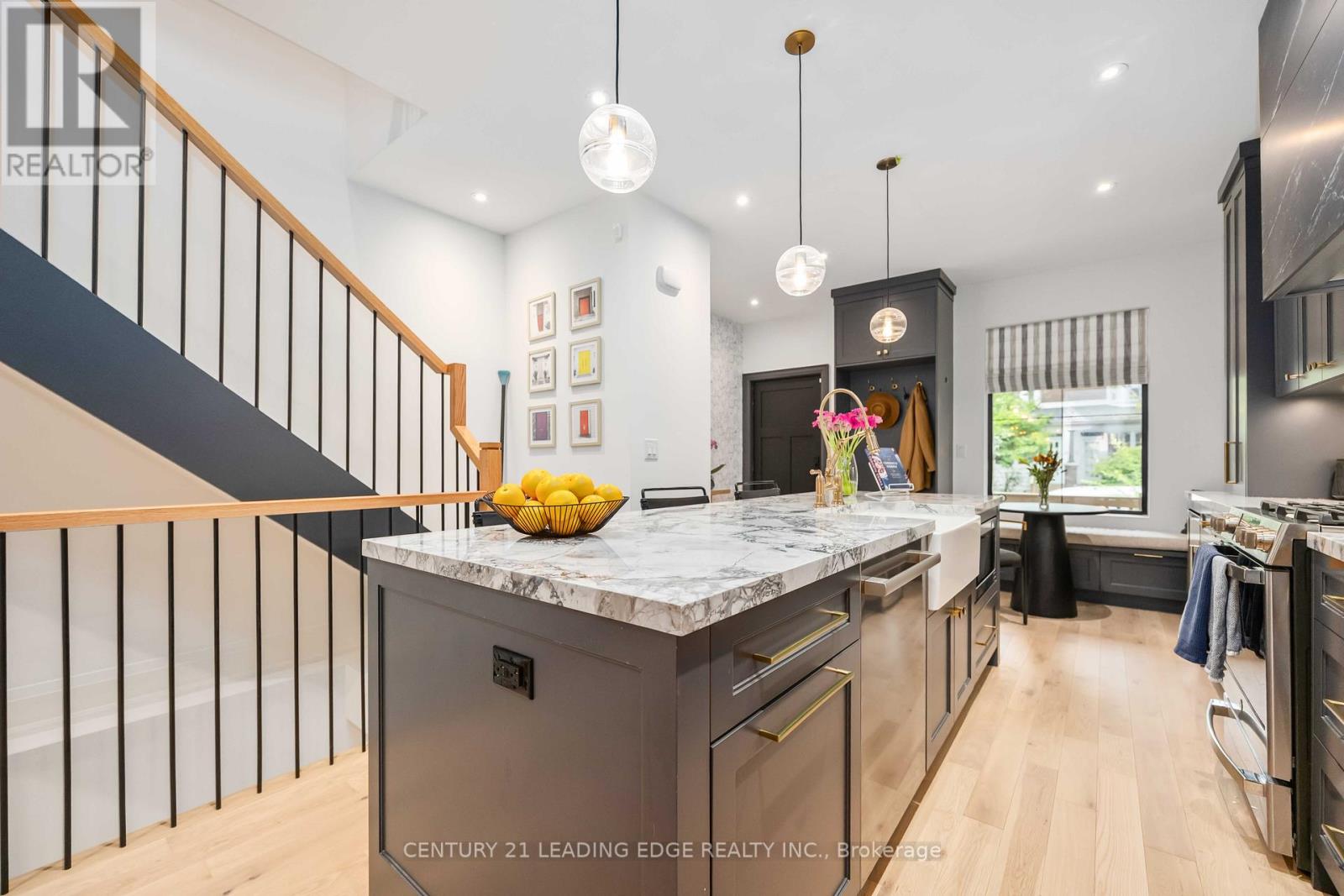 37 Bertmount Avenue, Toronto, Ontario  M4M 2X8 - Photo 16 - E12426015
