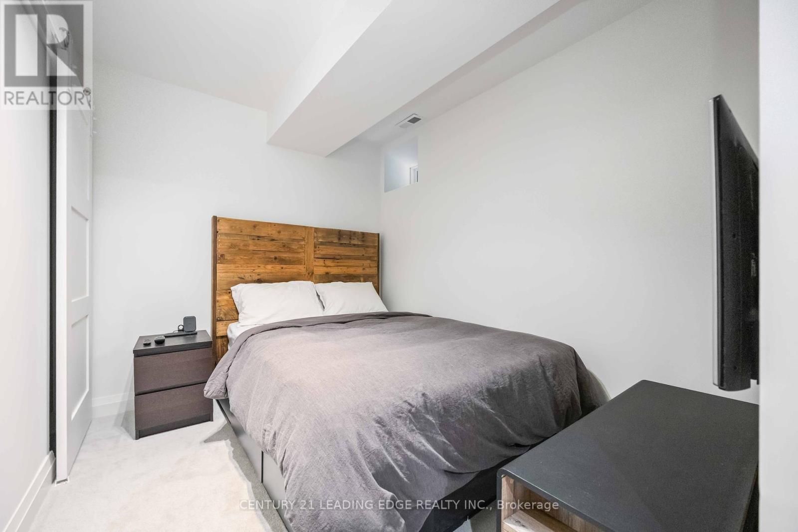 37 Bertmount Avenue, Toronto, Ontario  M4M 2X8 - Photo 35 - E12426015