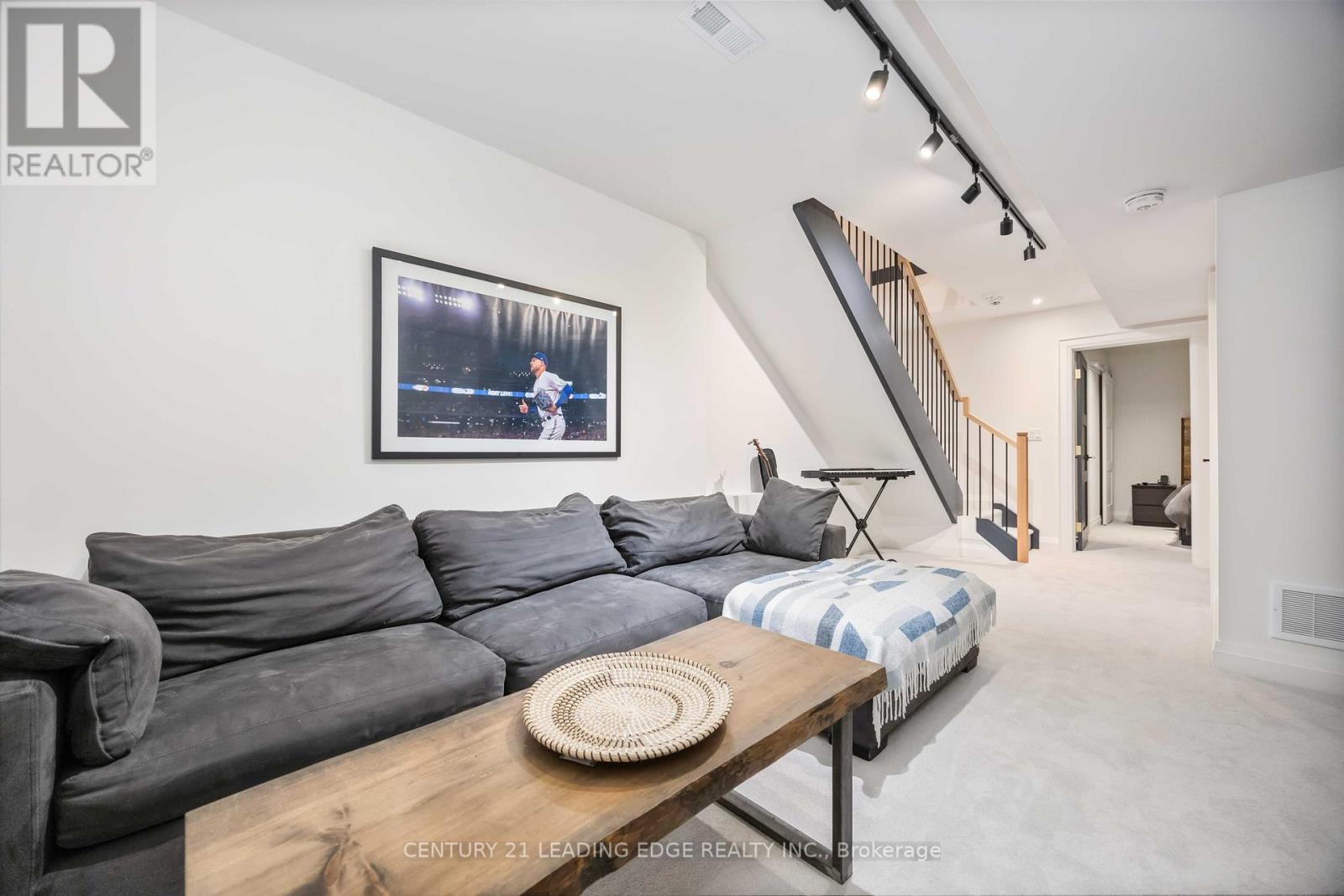37 Bertmount Avenue, Toronto, Ontario  M4M 2X8 - Photo 40 - E12426015