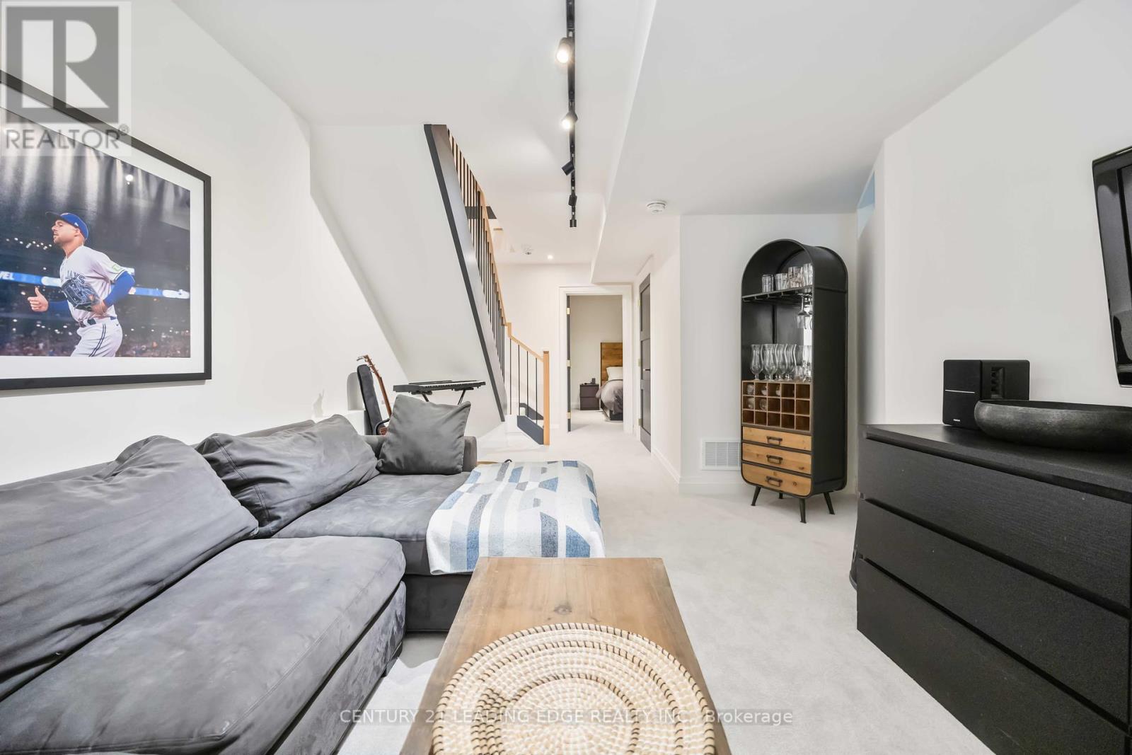37 Bertmount Avenue, Toronto, Ontario  M4M 2X8 - Photo 42 - E12426015