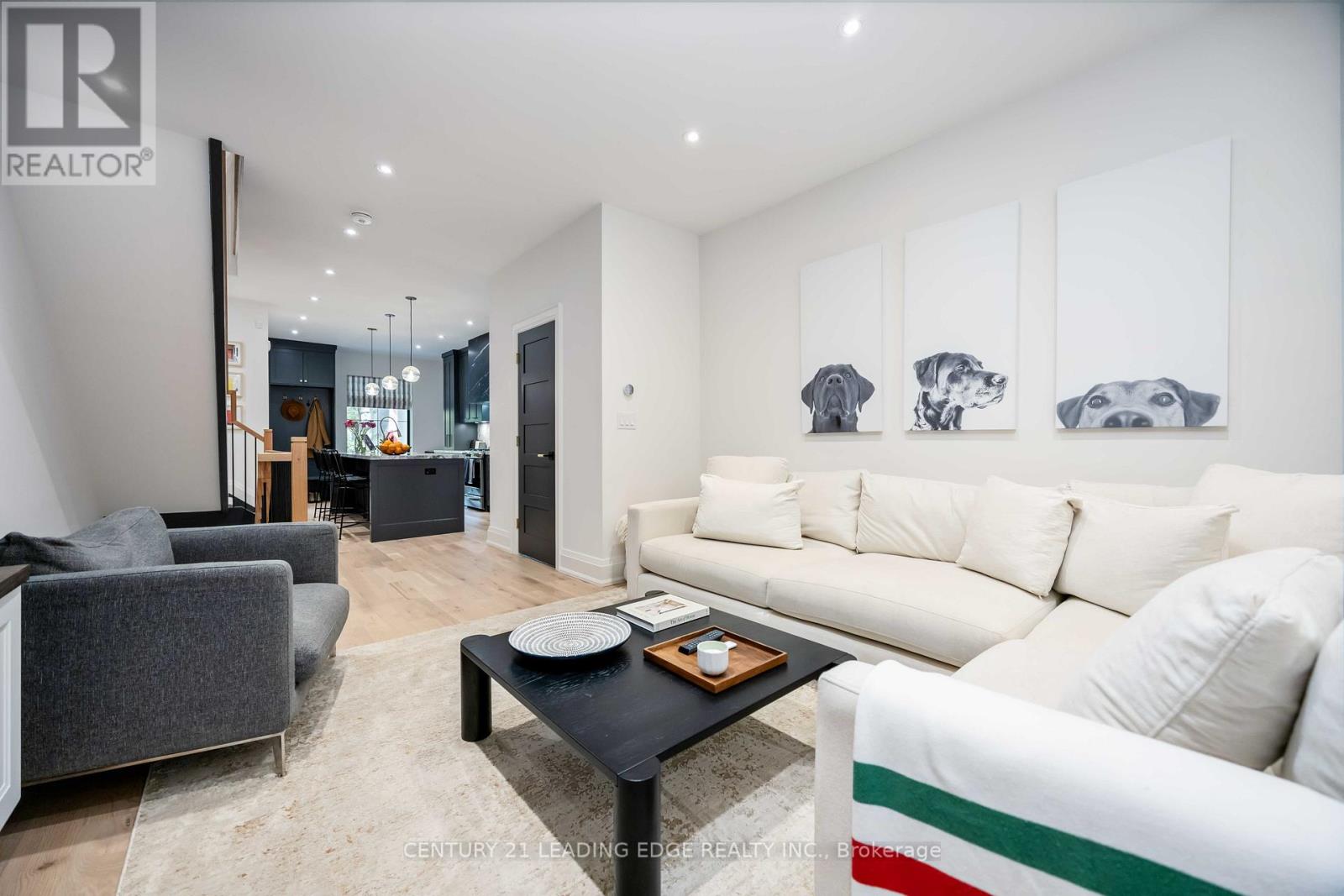 37 Bertmount Avenue, Toronto, Ontario  M4M 2X8 - Photo 9 - E12426015