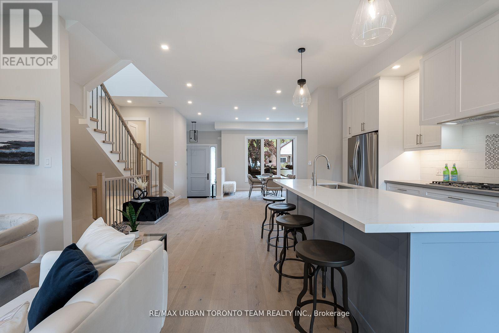 26 Kalmar Avenue, Toronto, Ontario  M1N 3G3 - Photo 11 - E12426022