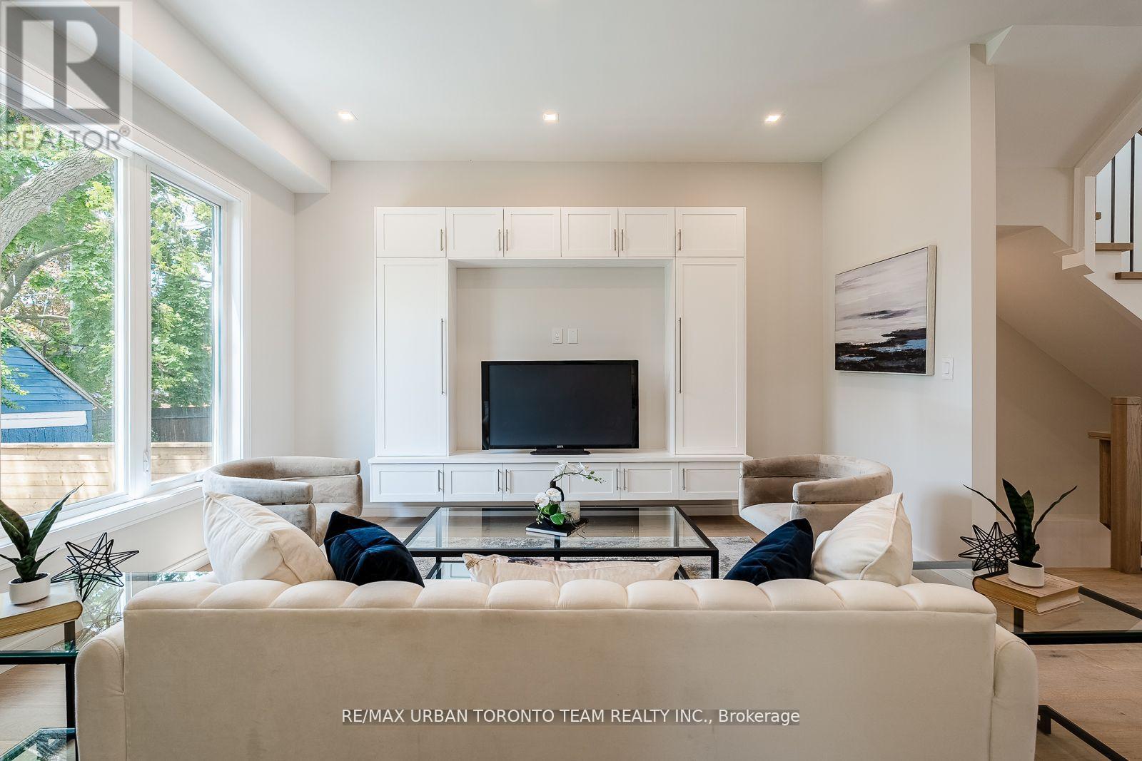 26 Kalmar Avenue, Toronto, Ontario  M1N 3G3 - Photo 12 - E12426022