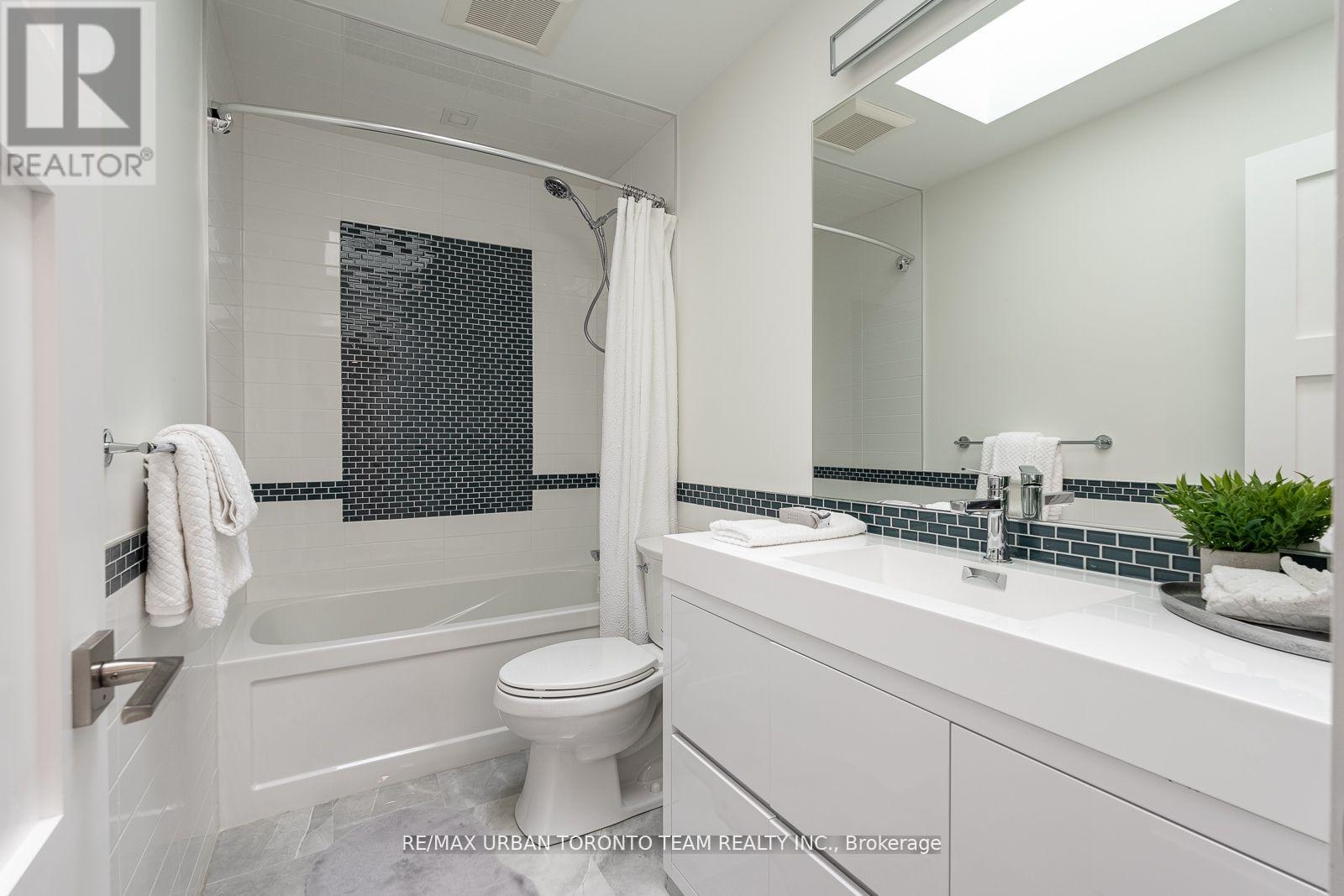 26 Kalmar Avenue, Toronto, Ontario  M1N 3G3 - Photo 17 - E12426022