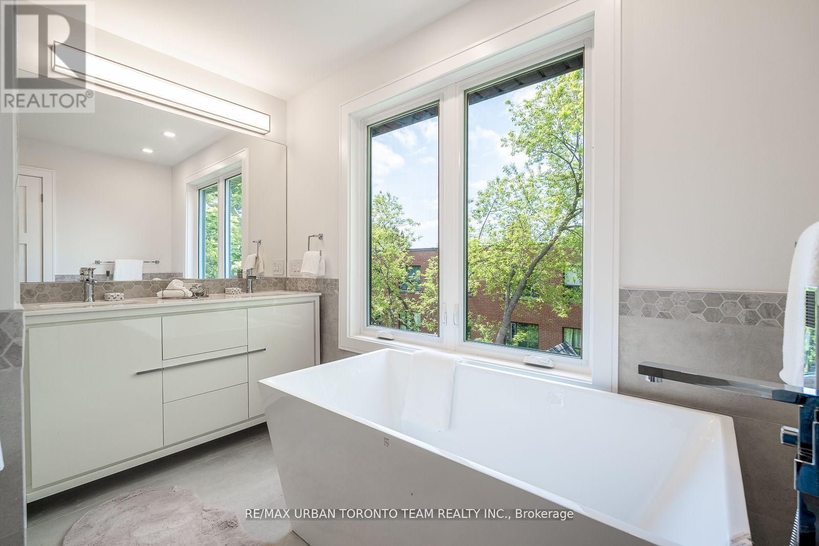 26 Kalmar Avenue, Toronto, Ontario  M1N 3G3 - Photo 25 - E12426022