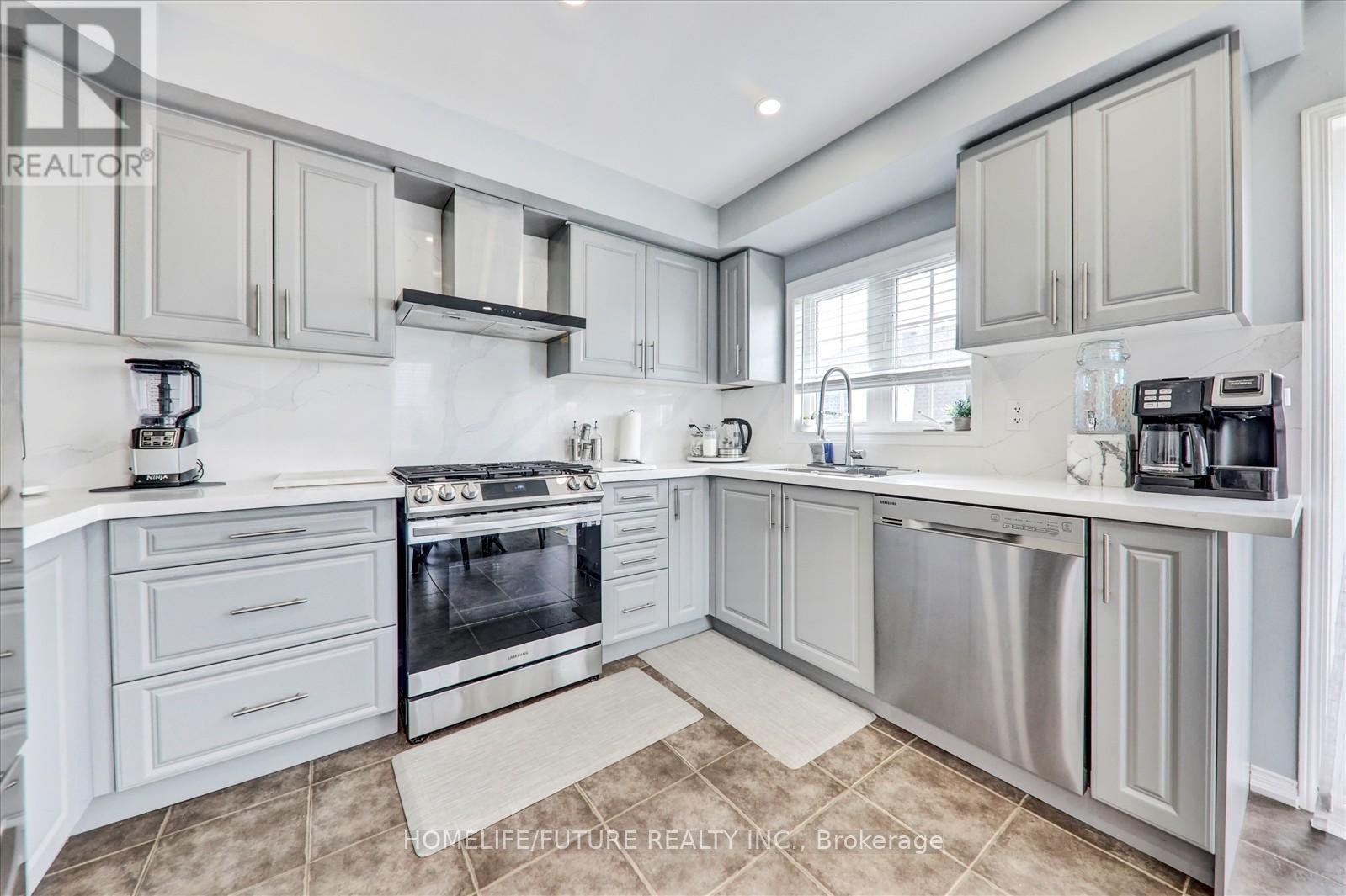 38 Lavan Lane, Ajax, Ontario  L1T 0H1 - Photo 24 - E12424087