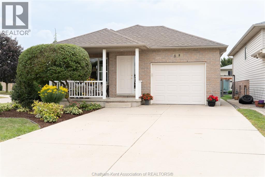 MLS# 25023850: 2 Frobisher COURT, Chatham, Canada