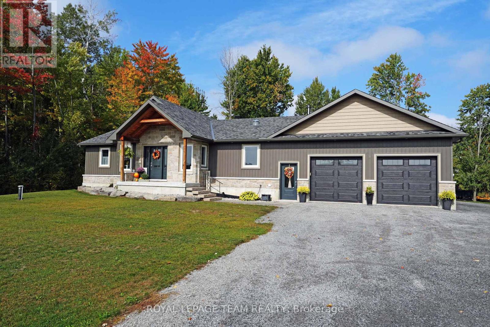 10527 Kirker Road, South Dundas, Ontario  K0E 1C0 - Photo 2 - X12426133