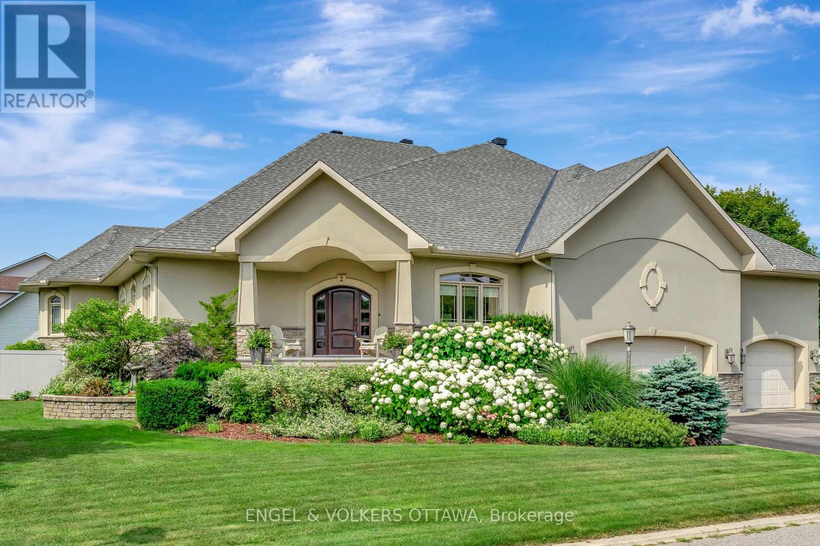 2 BEECHGROVE GARDENS, Ottawa, Ontario