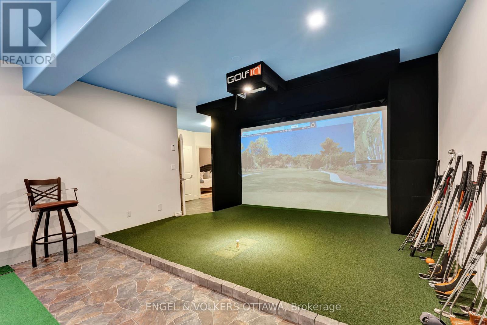 2 Beechgrove Gardens, Ottawa, Ontario  K2S 1R1 - Photo 29 - X12426173