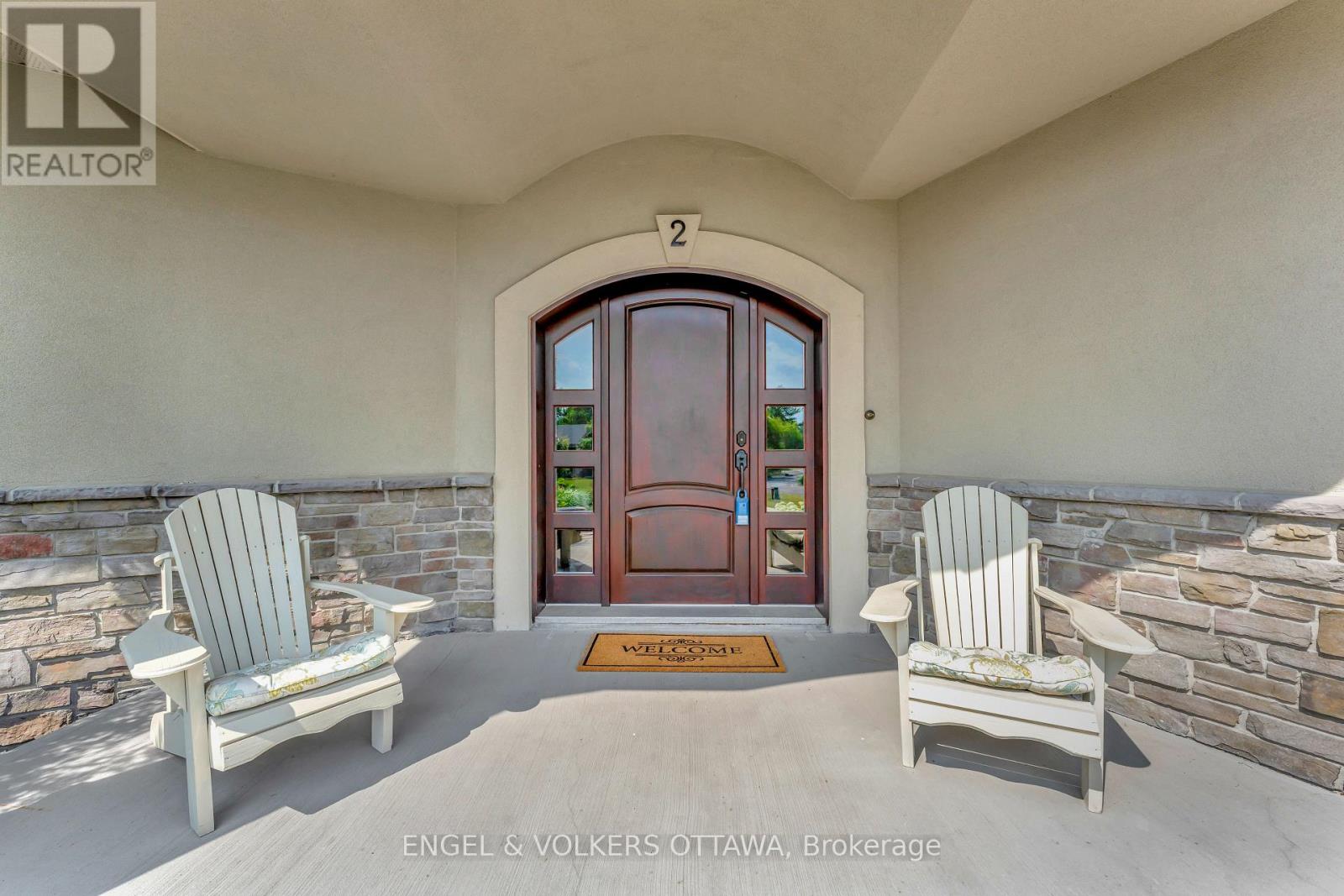 2 Beechgrove Gardens, Ottawa, Ontario  K2S 1R1 - Photo 3 - X12426173