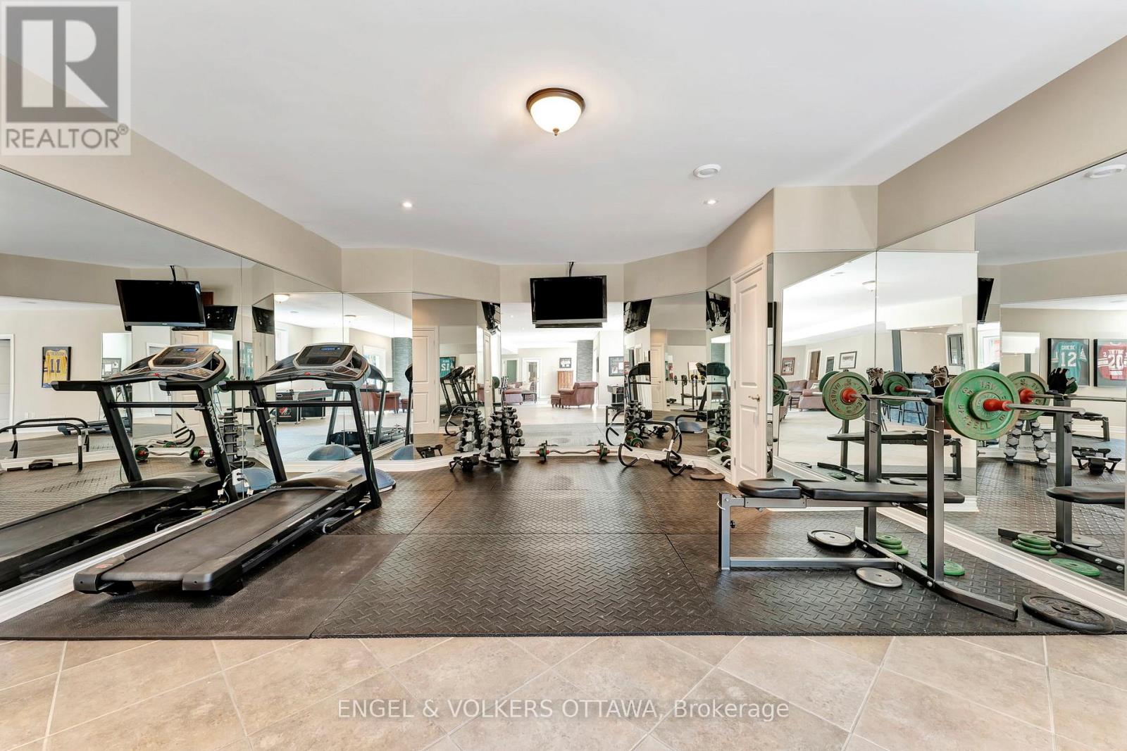 2 Beechgrove Gardens, Ottawa, Ontario  K2S 1R1 - Photo 36 - X12426173