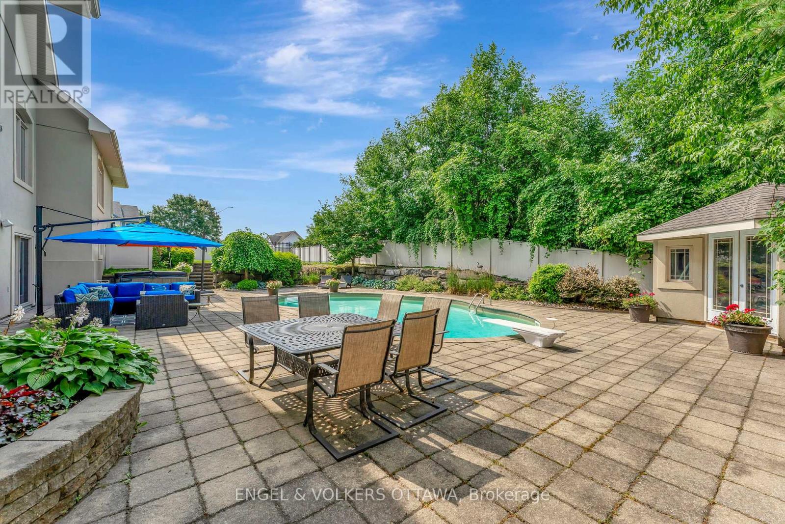 2 Beechgrove Gardens, Ottawa, Ontario  K2S 1R1 - Photo 42 - X12426173