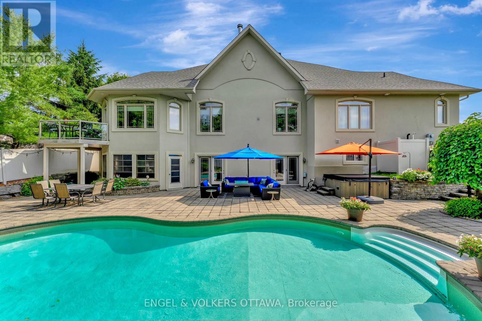 2 Beechgrove Gardens, Ottawa, Ontario  K2S 1R1 - Photo 43 - X12426173