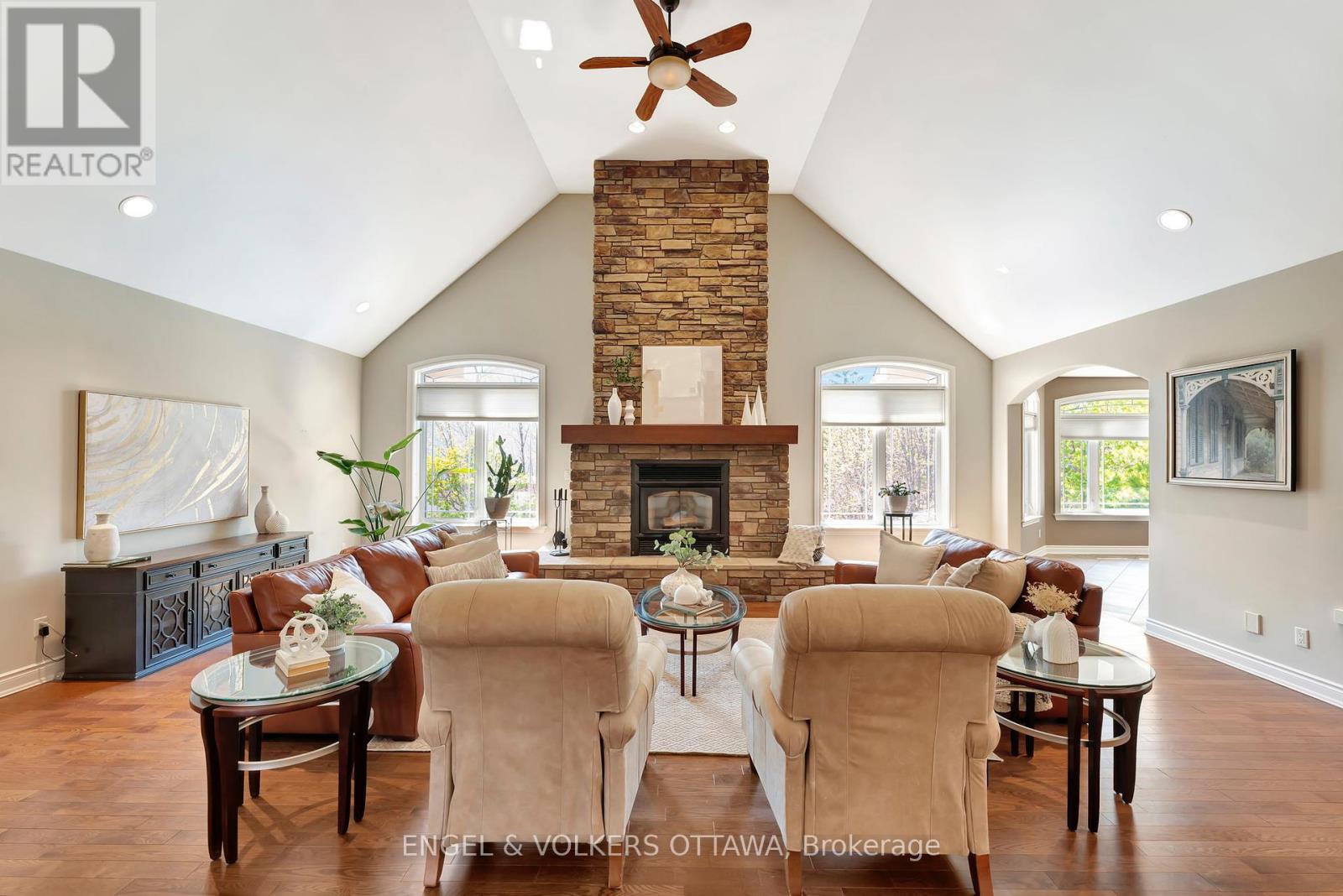2 Beechgrove Gardens, Ottawa, Ontario  K2S 1R1 - Photo 7 - X12426173