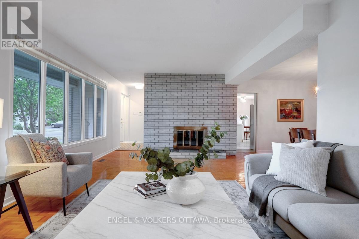 29 Qualicum Street, Ottawa, Ontario  K2H 7H1 - Photo 11 - X12426186