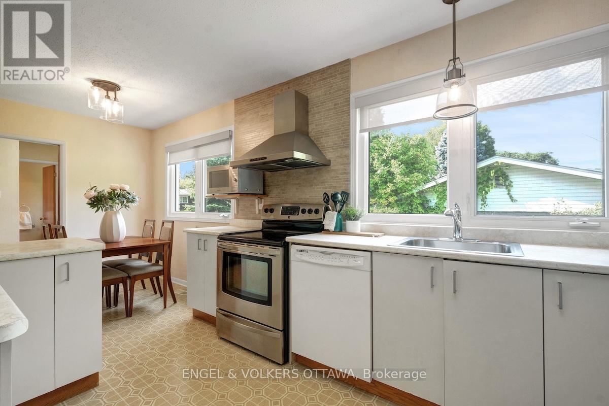 29 Qualicum Street, Ottawa, Ontario  K2H 7H1 - Photo 19 - X12426186