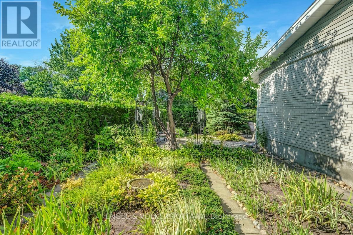 29 Qualicum Street, Ottawa, Ontario  K2H 7H1 - Photo 45 - X12426186