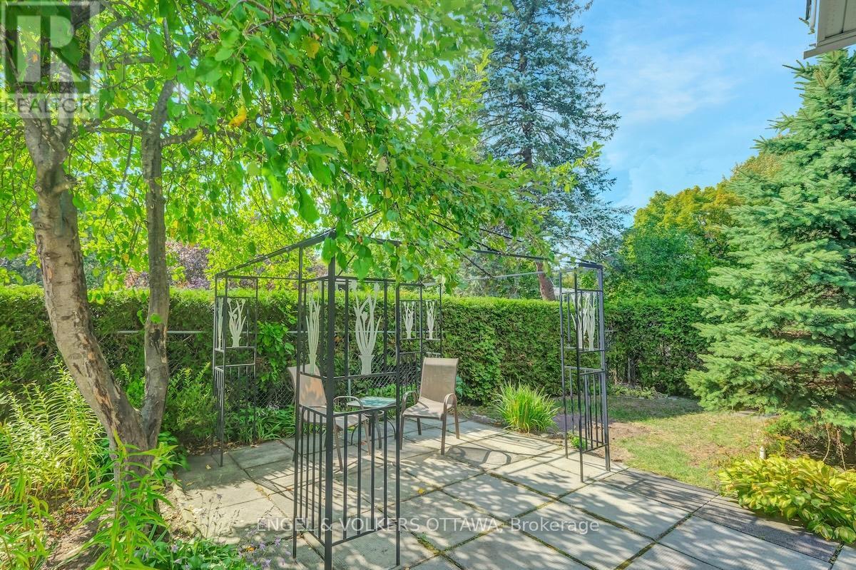 29 Qualicum Street, Ottawa, Ontario  K2H 7H1 - Photo 46 - X12426186