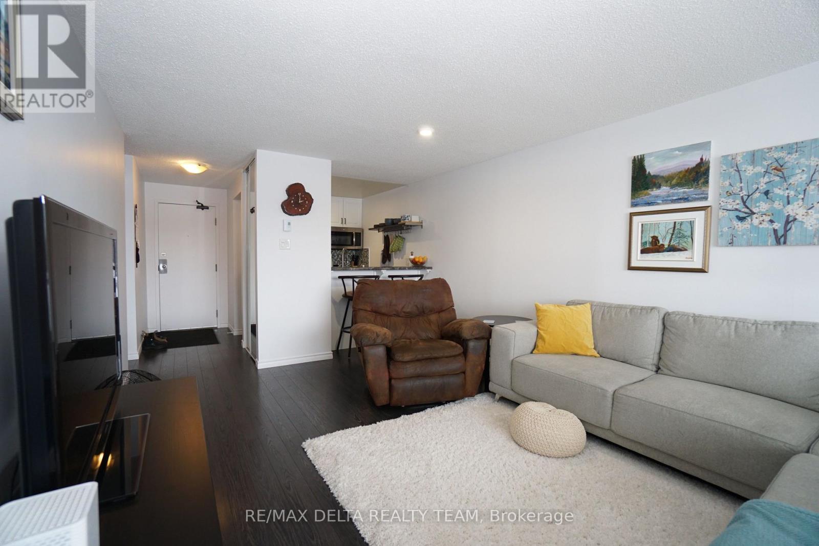 412 - 6376 Bilberry Drive, Ottawa, Ontario  K1C 4P6 - Photo 7 - X12426214