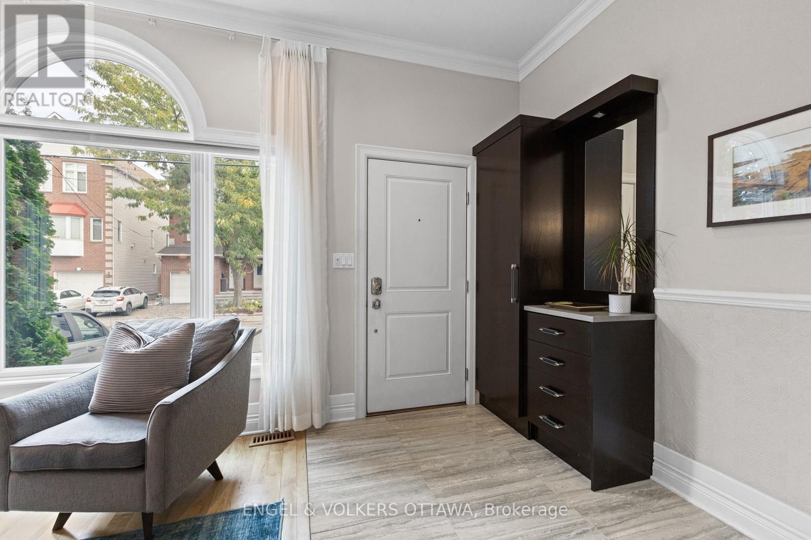 A - 120 Drummond Street, Ottawa, Ontario  K1S 1J9 - Photo 3 - X12426217