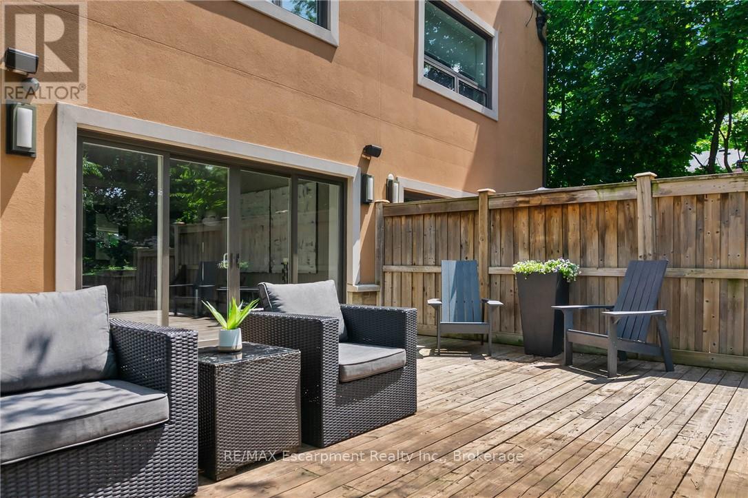82 Brant Street, Oakville, Ontario  L6K 2Z6 - Photo 34 - W12426179