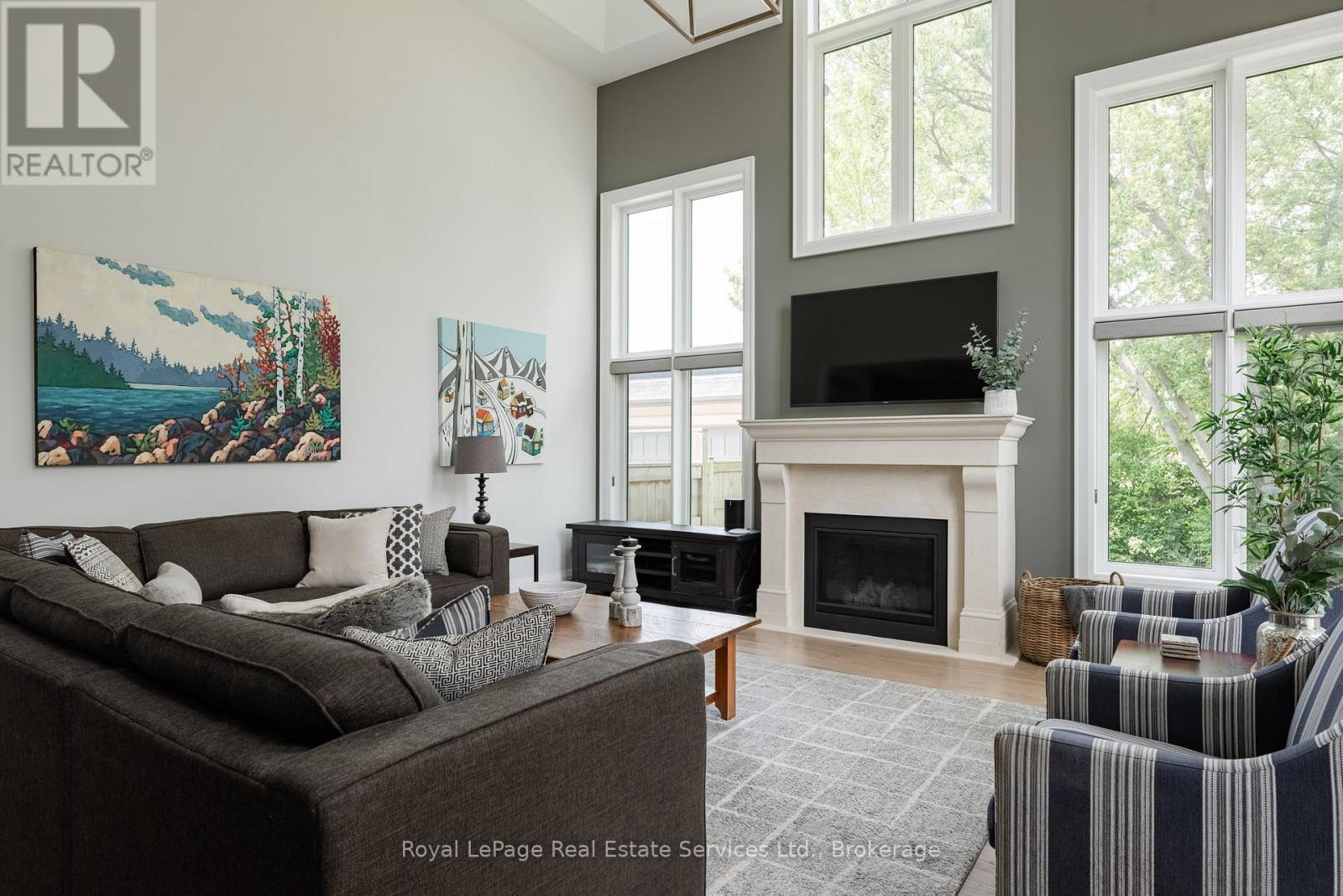 215 Prince George Crescent, Oakville, Ontario  L6L 0G5 - Photo 16 - W12426210