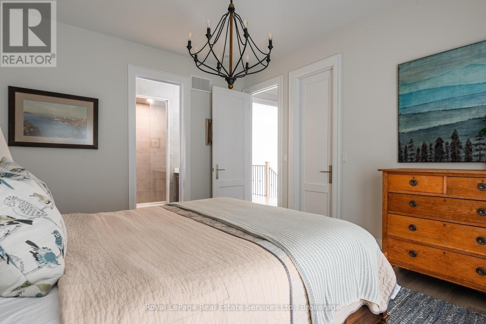215 Prince George Crescent, Oakville, Ontario  L6L 0G5 - Photo 24 - W12426210