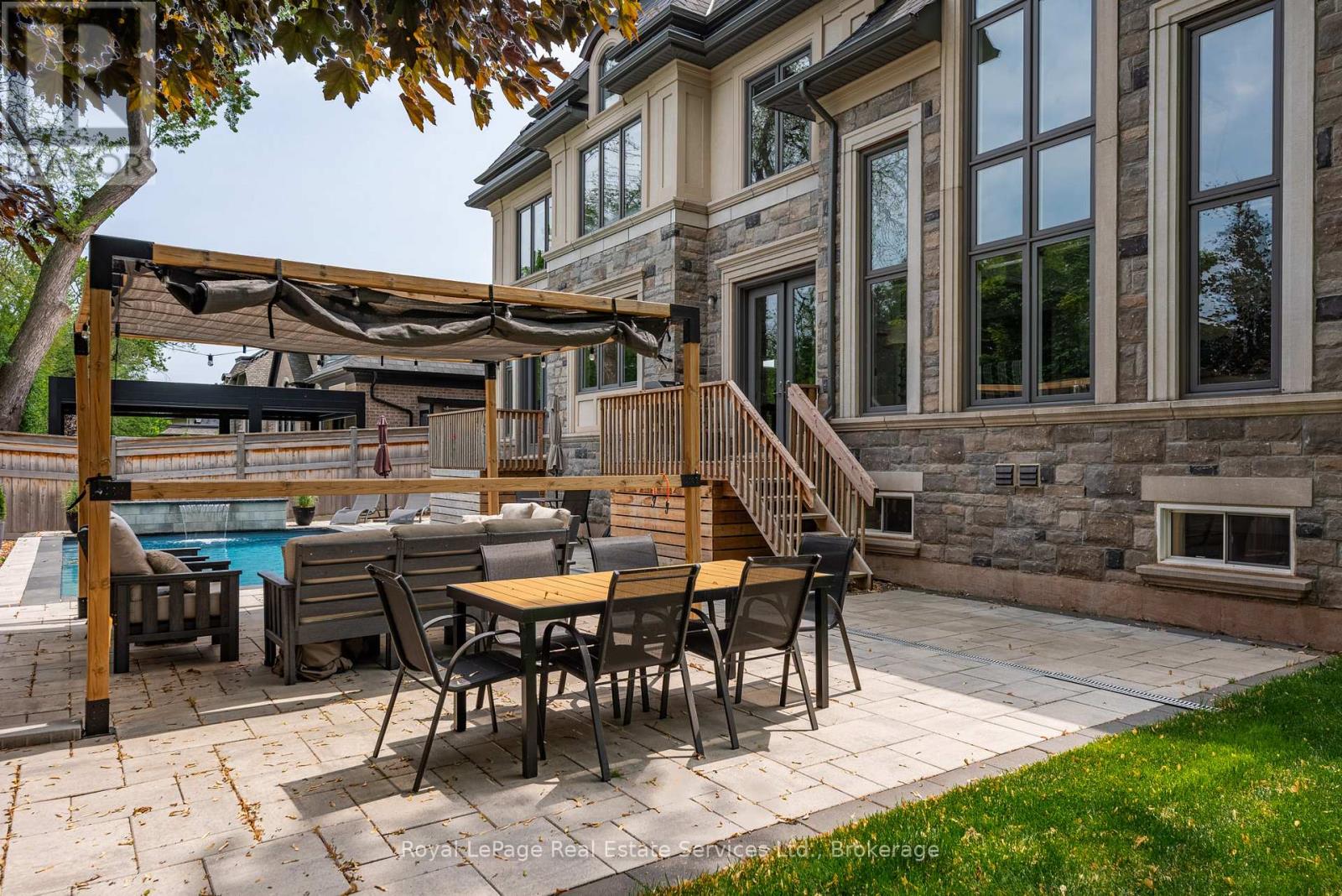 215 Prince George Crescent, Oakville, Ontario  L6L 0G5 - Photo 45 - W12426210