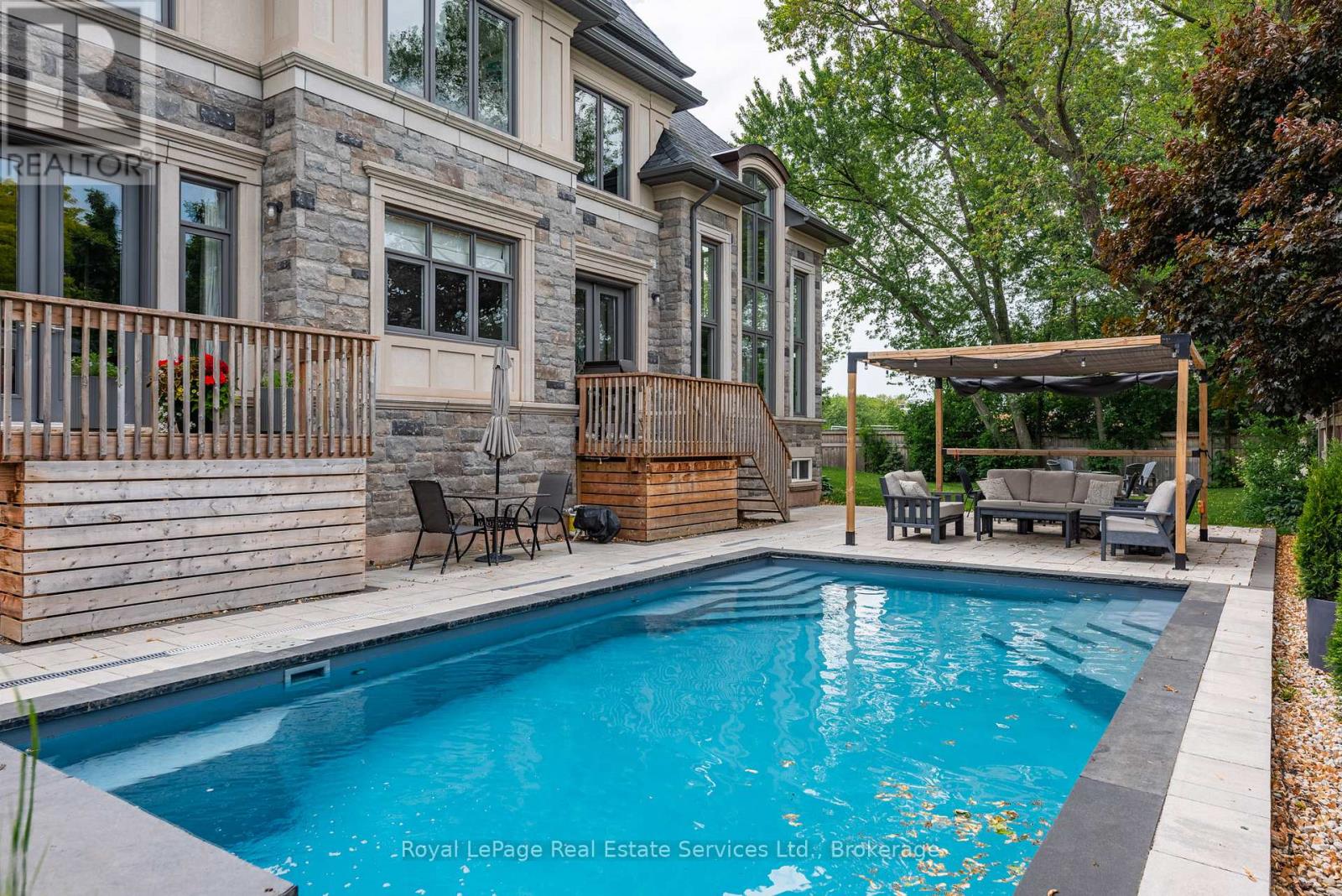 215 Prince George Crescent, Oakville, Ontario  L6L 0G5 - Photo 47 - W12426210