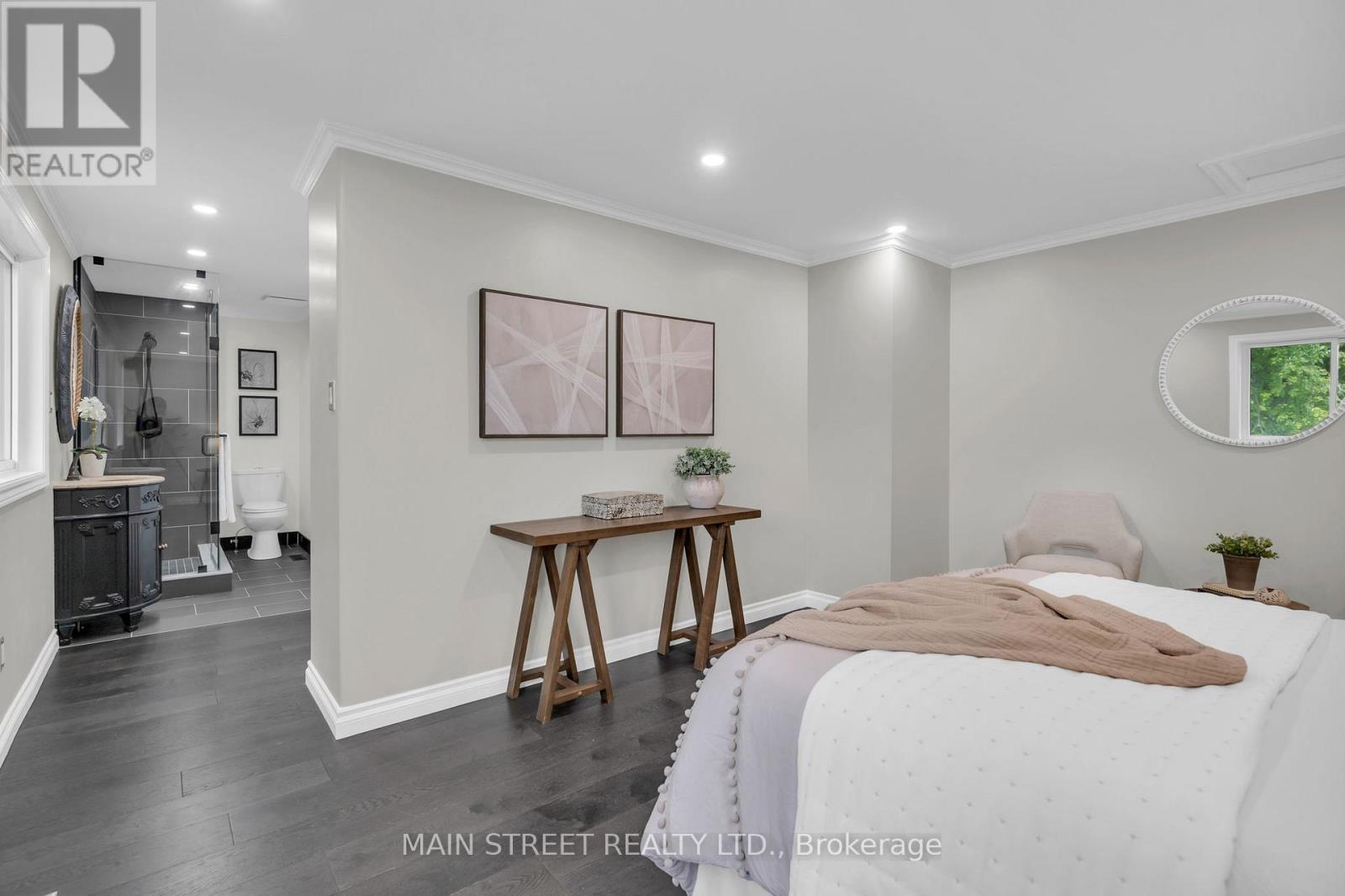 255 Malton Road, Newmarket, Ontario  L3Y 6B3 - Photo 12 - N12425957