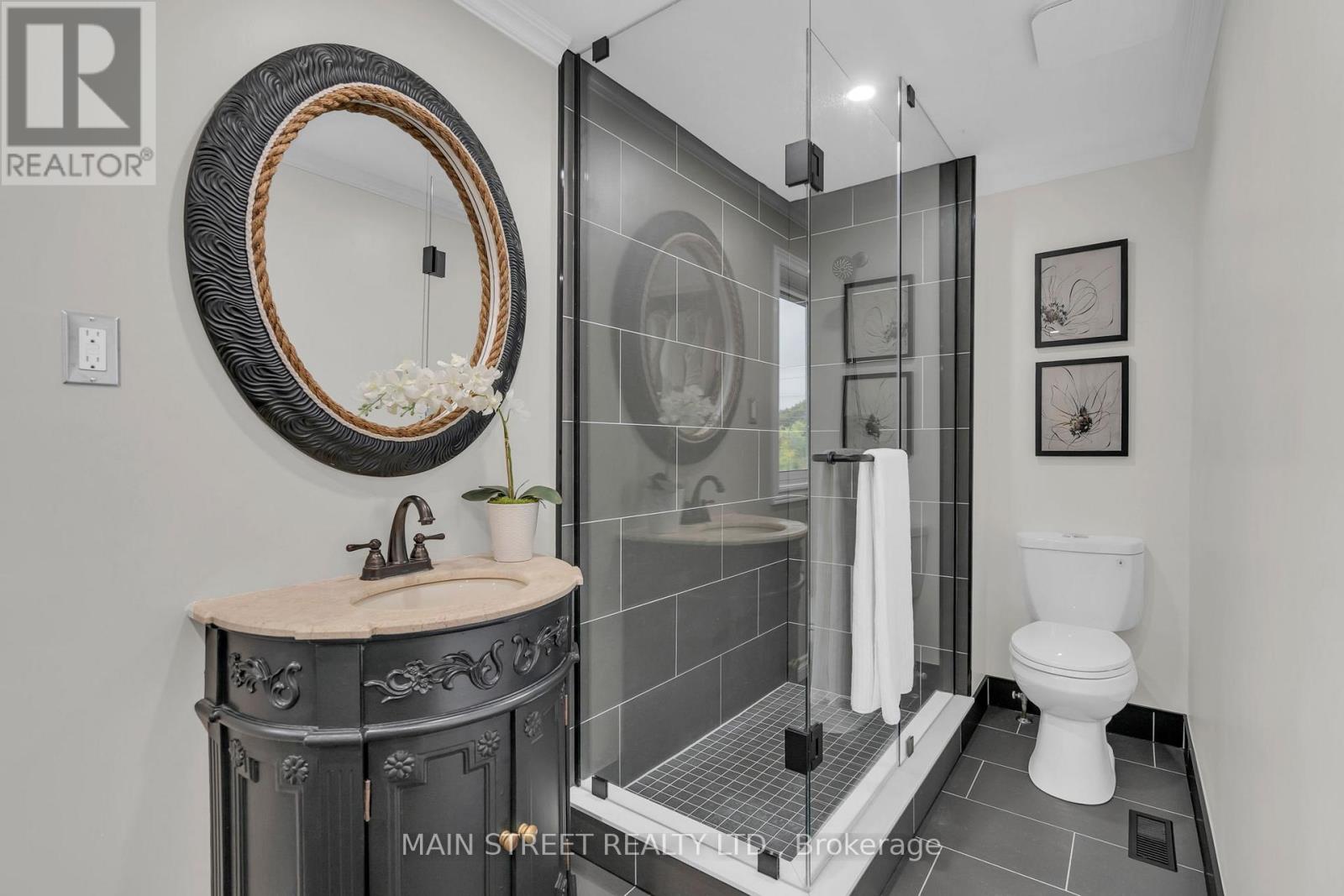 255 Malton Road, Newmarket, Ontario  L3Y 6B3 - Photo 13 - N12425957