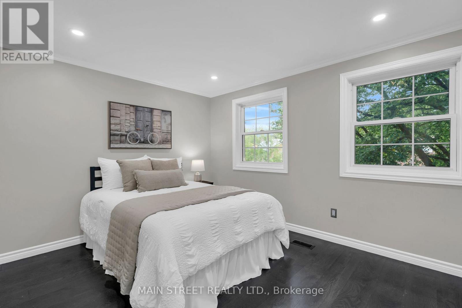 255 Malton Road, Newmarket, Ontario  L3Y 6B3 - Photo 16 - N12425957