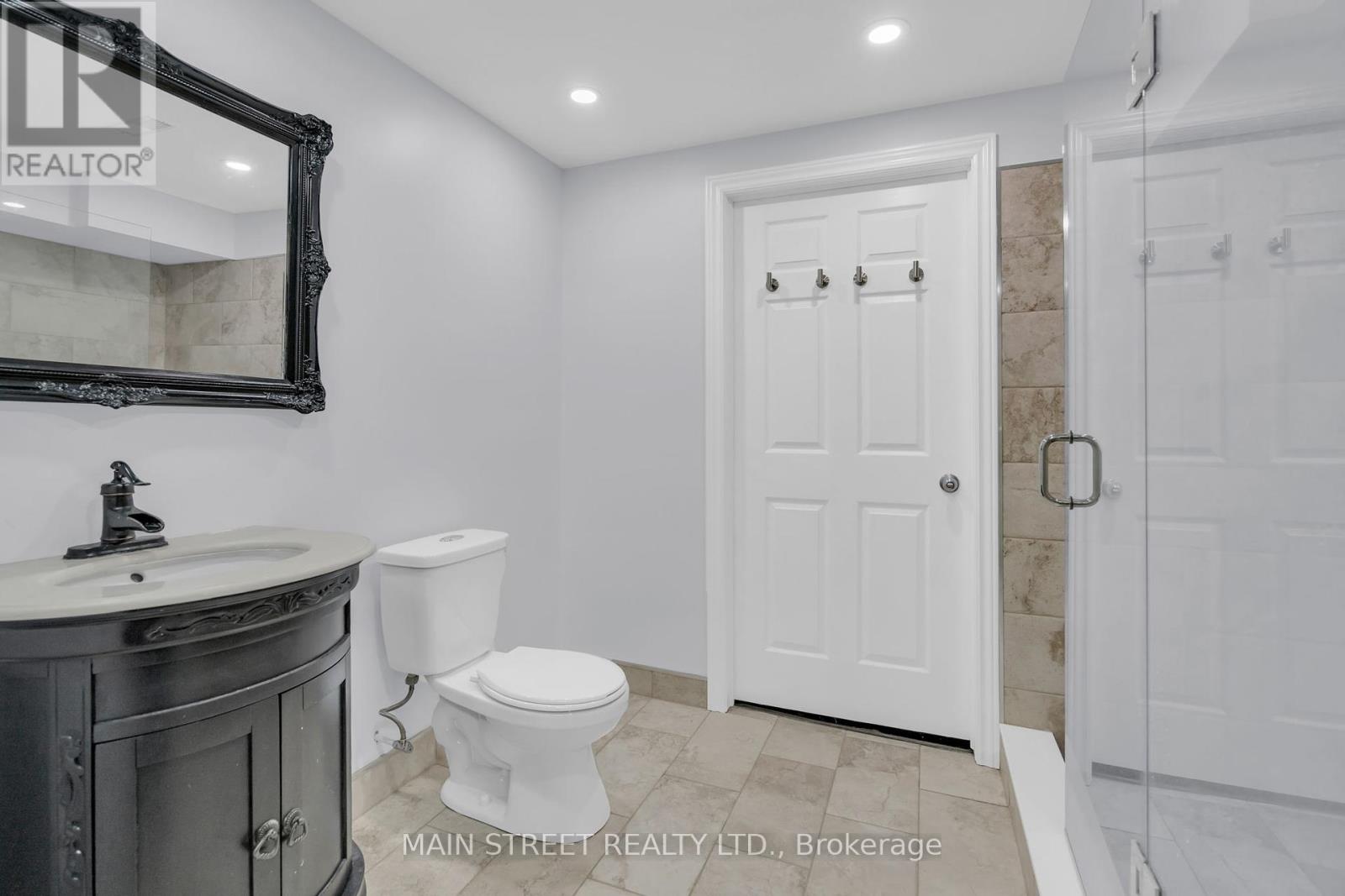 255 Malton Road, Newmarket, Ontario  L3Y 6B3 - Photo 18 - N12425957