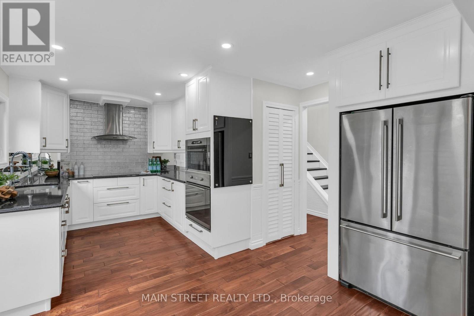 255 Malton Road, Newmarket, Ontario  L3Y 6B3 - Photo 7 - N12425957