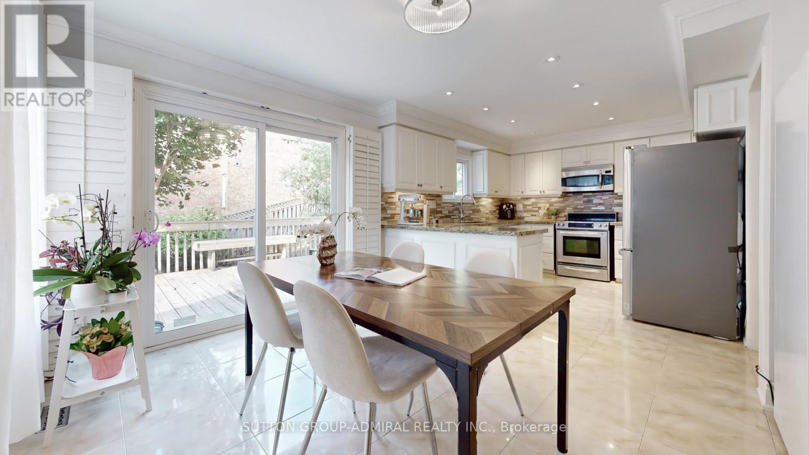 6 Mcdougall Court, Vaughan, Ontario  L4J 7A1 - Photo 15 - N12426034