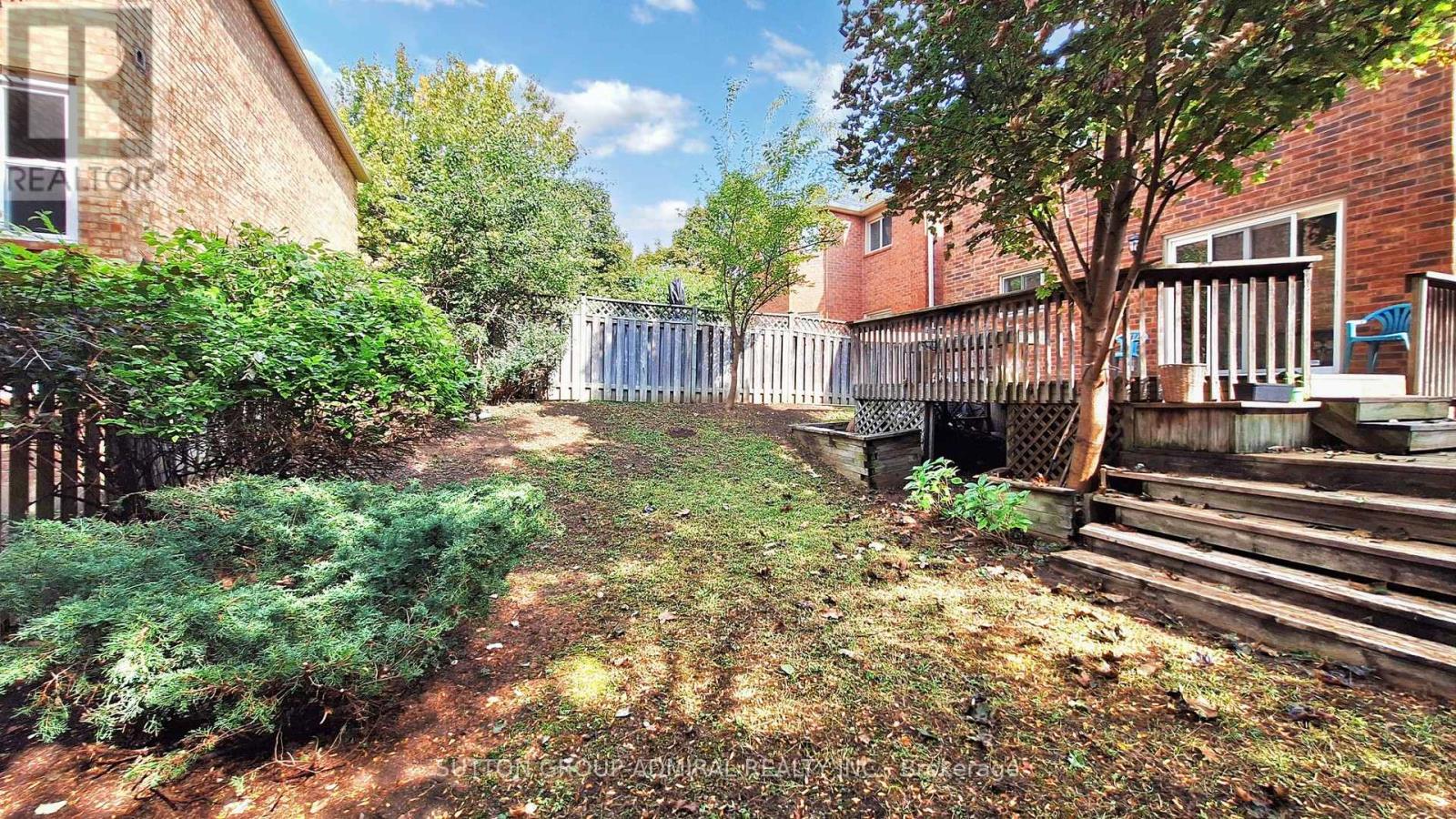 6 Mcdougall Court, Vaughan, Ontario  L4J 7A1 - Photo 32 - N12426034