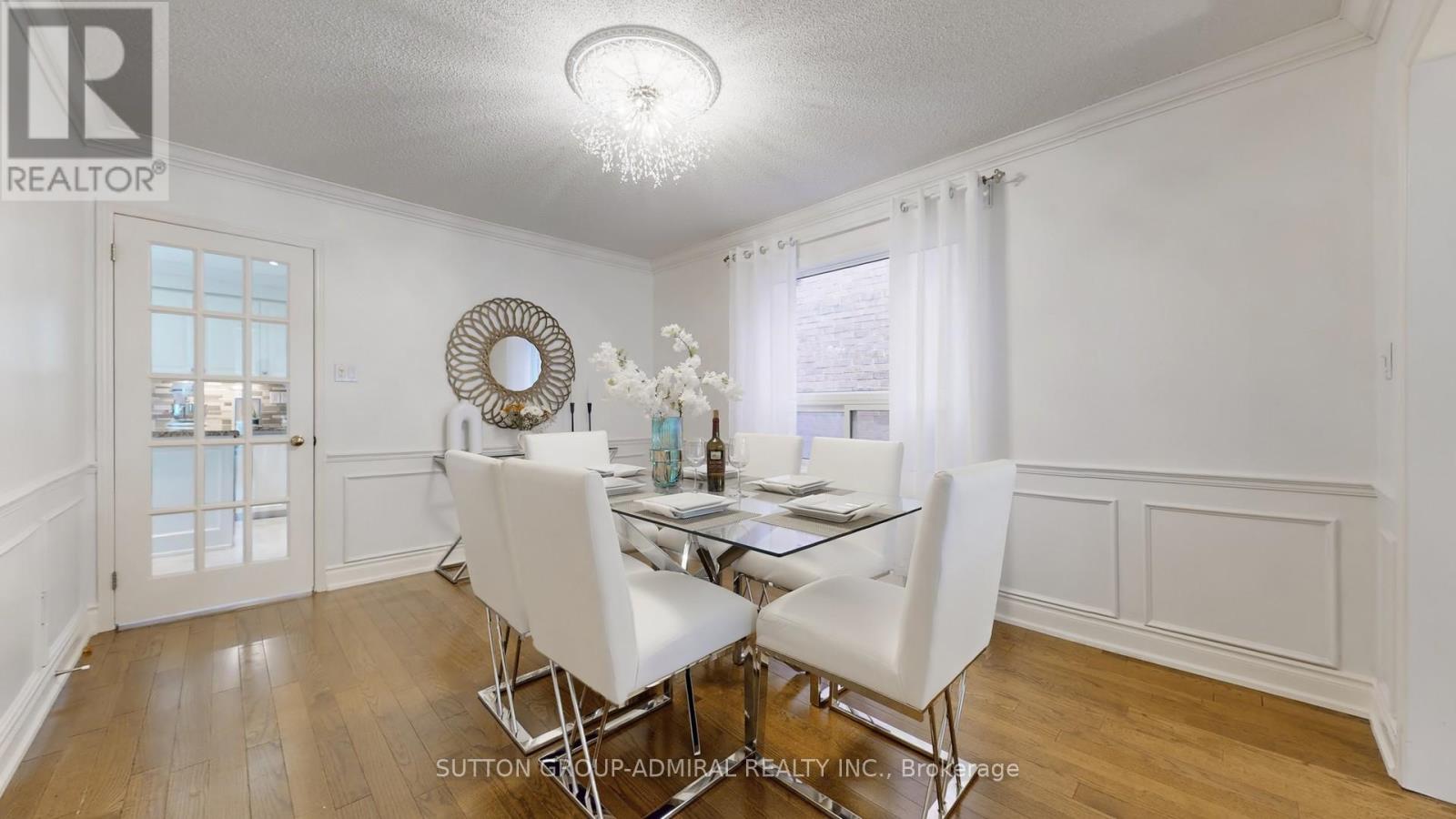 6 Mcdougall Court, Vaughan, Ontario  L4J 7A1 - Photo 6 - N12426034