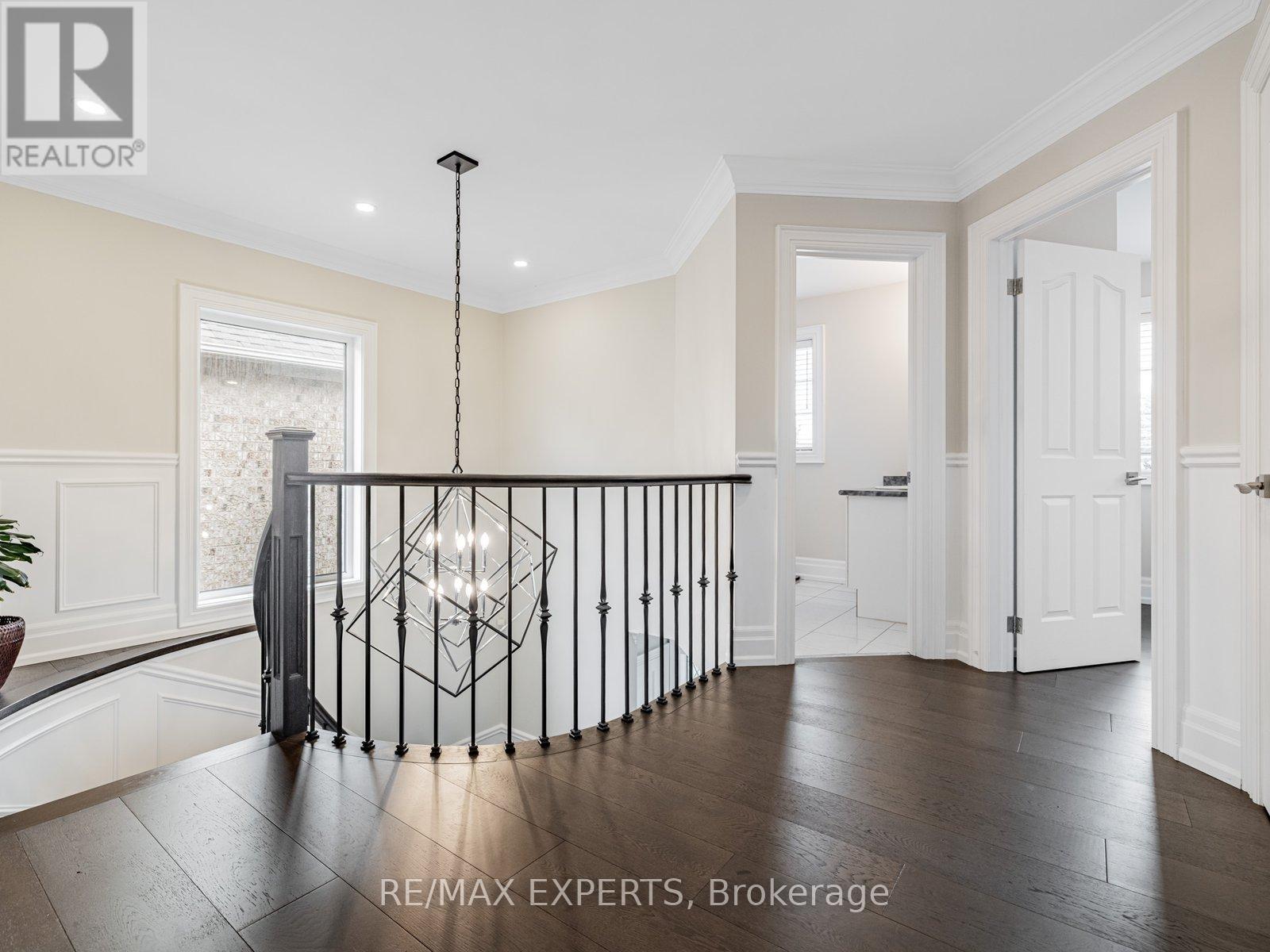 6 Lookout Point Court, Vaughan, Ontario  L4H 1N7 - Photo 18 - N12426038