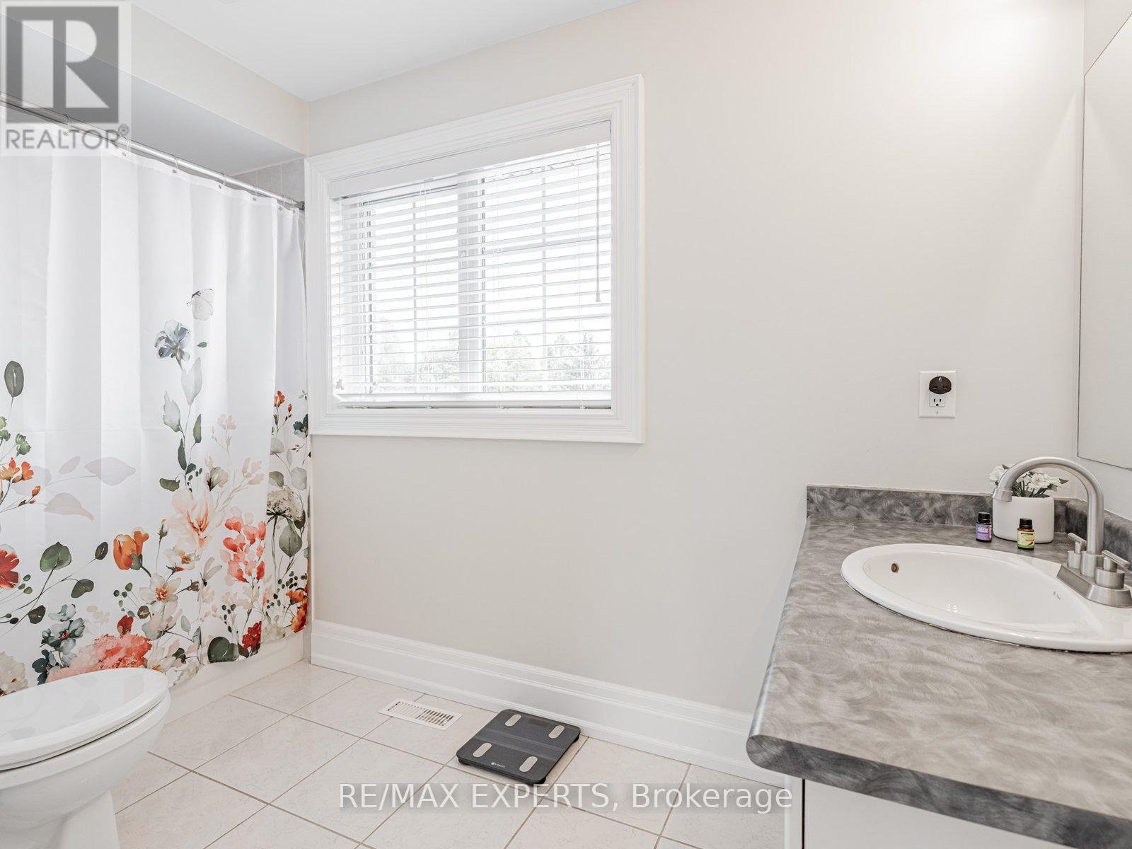 6 Lookout Point Court, Vaughan, Ontario  L4H 1N7 - Photo 21 - N12426038