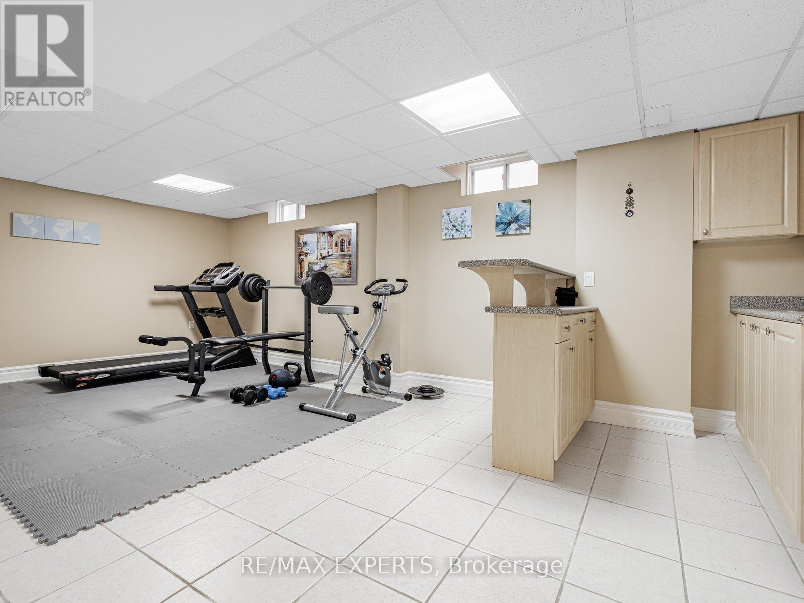 6 Lookout Point Court, Vaughan, Ontario  L4H 1N7 - Photo 26 - N12426038