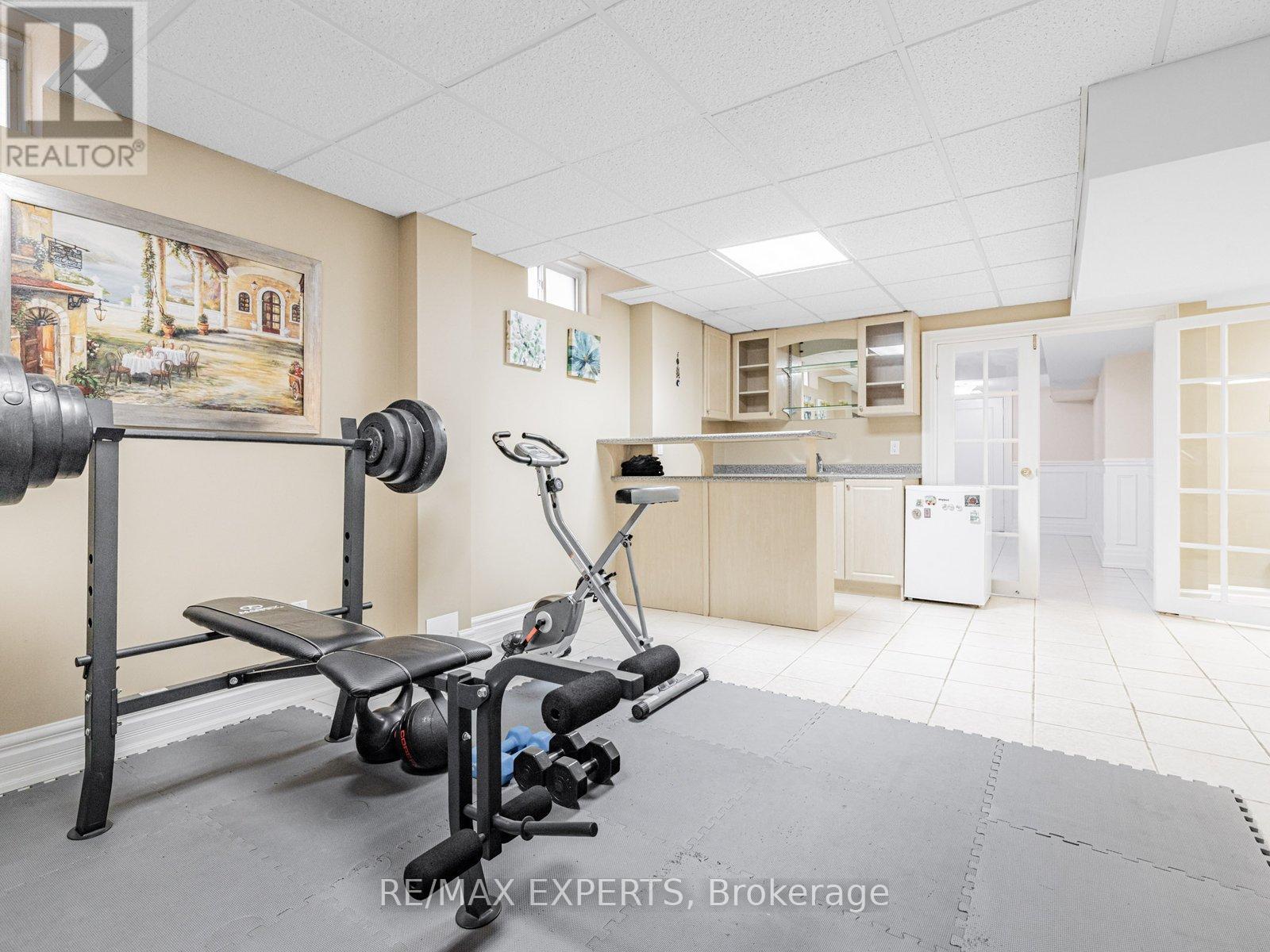 6 Lookout Point Court, Vaughan, Ontario  L4H 1N7 - Photo 27 - N12426038