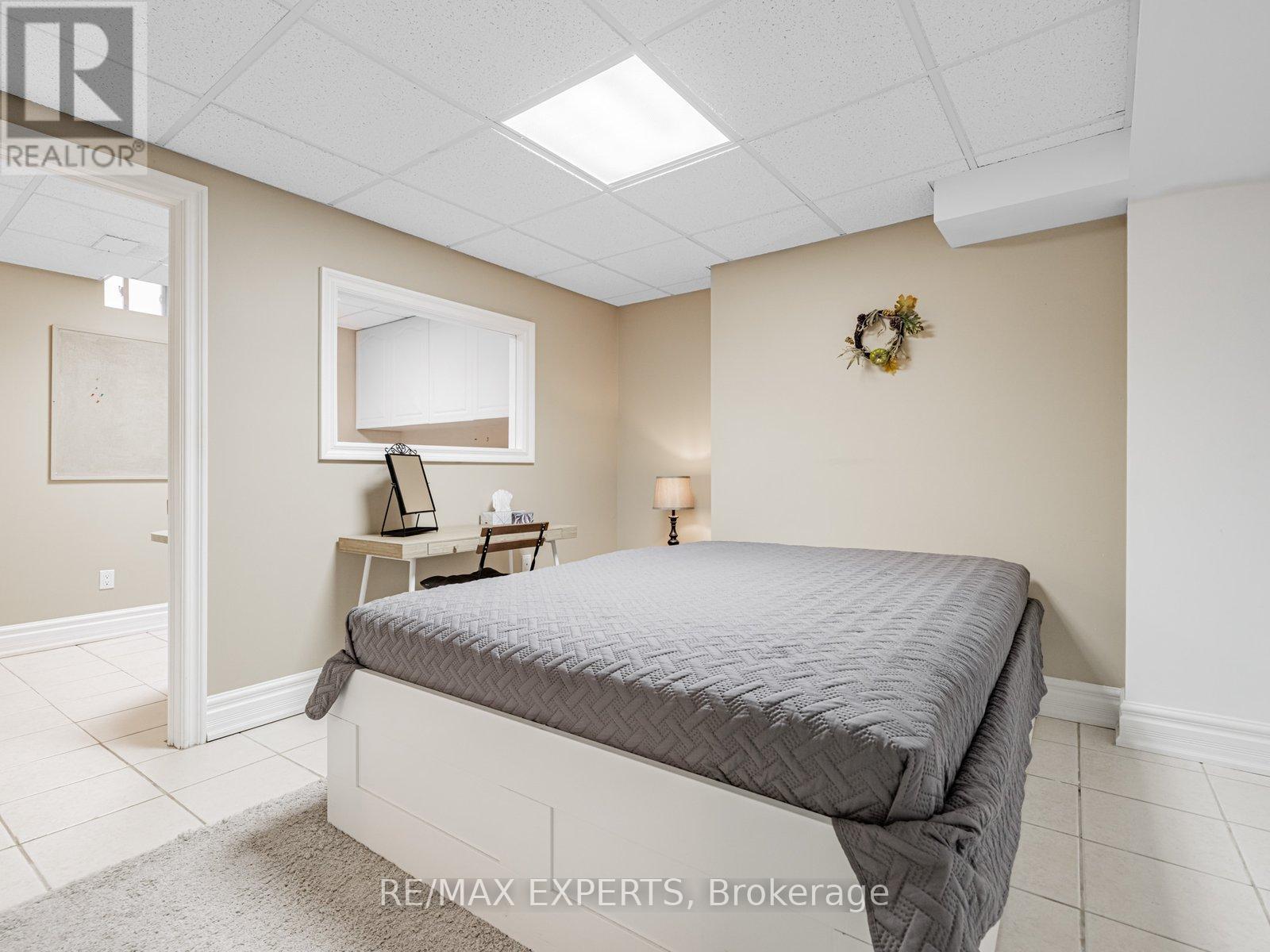 6 Lookout Point Court, Vaughan, Ontario  L4H 1N7 - Photo 29 - N12426038