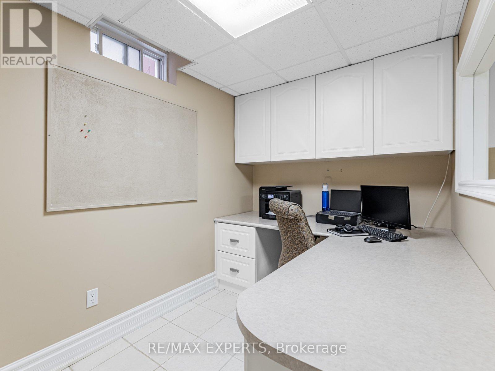 6 Lookout Point Court, Vaughan, Ontario  L4H 1N7 - Photo 30 - N12426038