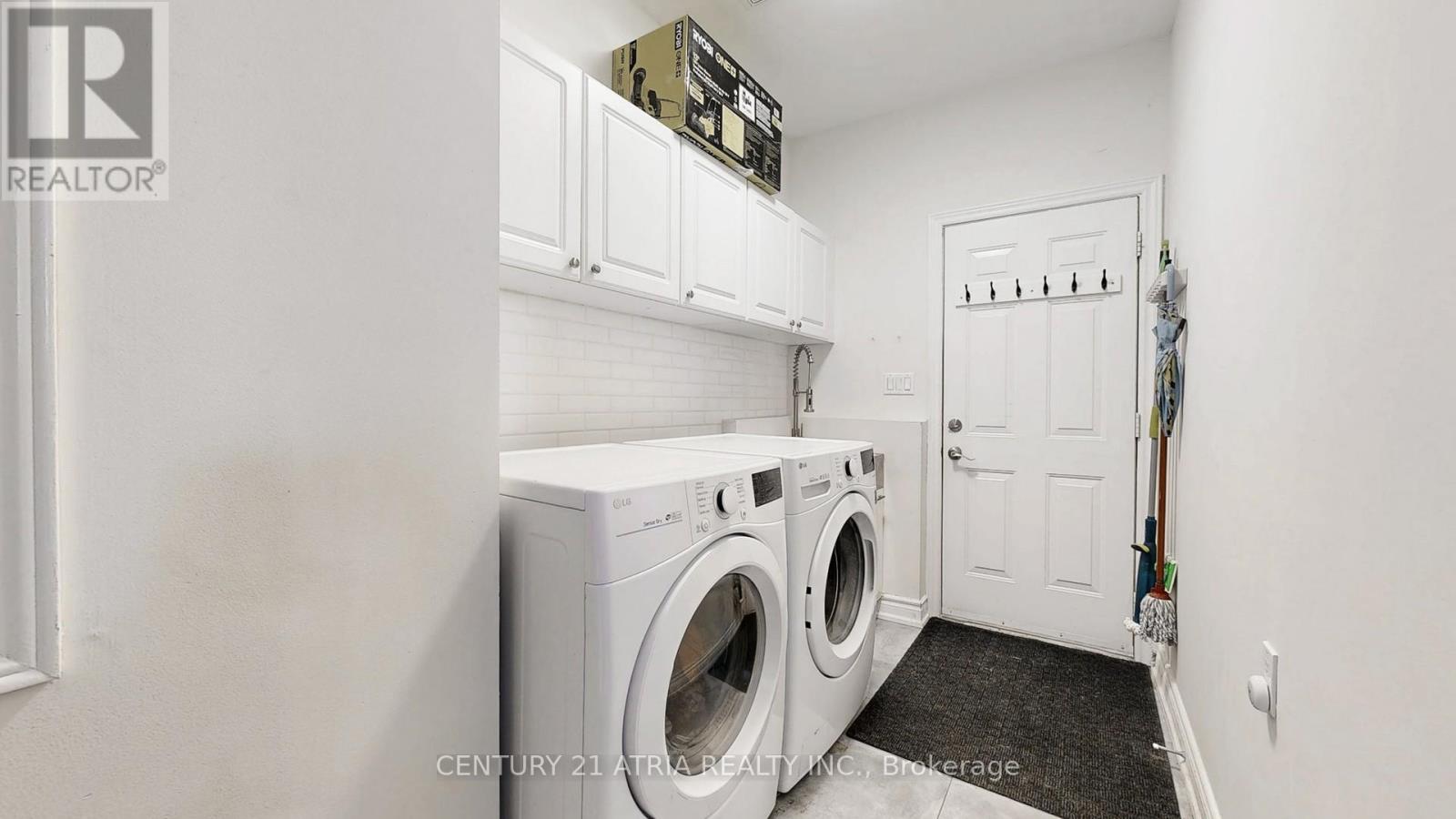 57 Melbourne Drive, Richmond Hill, Ontario  L4S 2V2 - Photo 13 - N12426094