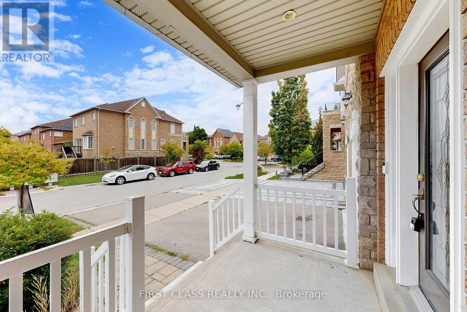 79 Carnoustie Crescent, Richmond Hill, Ontario  L4E 0A1 - Photo 2 - N12426104