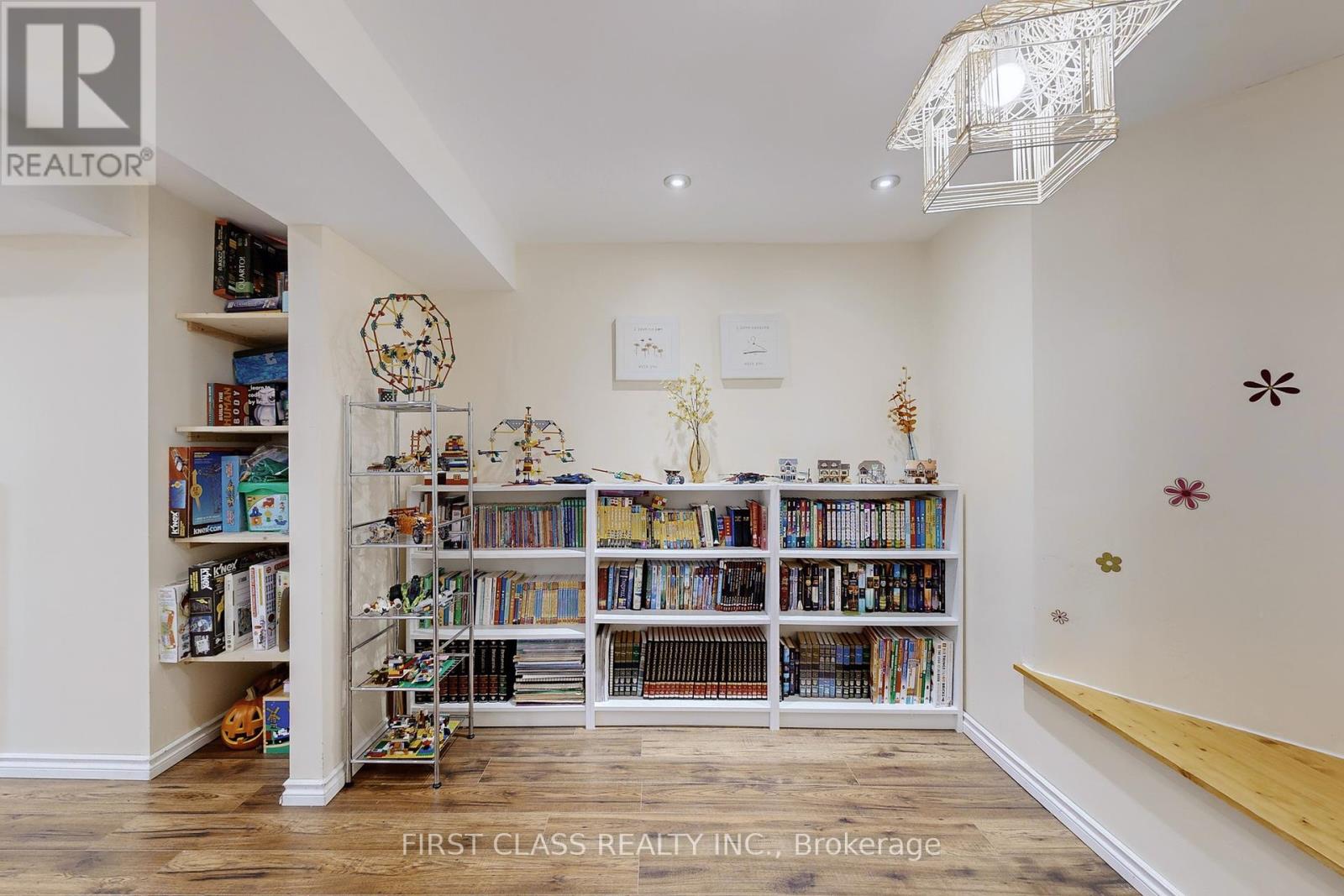 79 Carnoustie Crescent, Richmond Hill, Ontario  L4E 0A1 - Photo 37 - N12426104